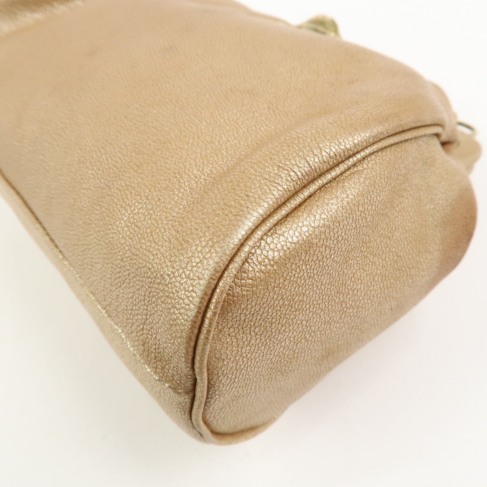 Ferragamo Leather Turtle Motif Chain Hand Bag Metallic Pink Beige