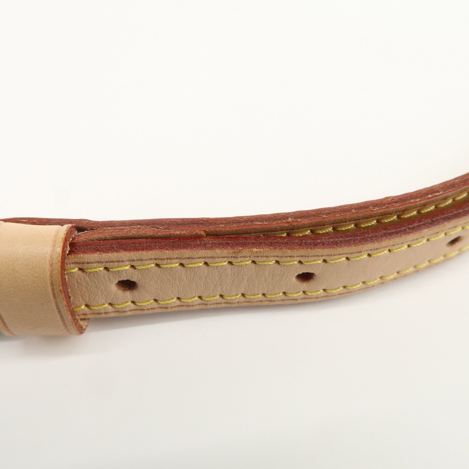 Louis Vuitton Adjustable Leather Shoulder Strap 120cm 1.6cm J52312