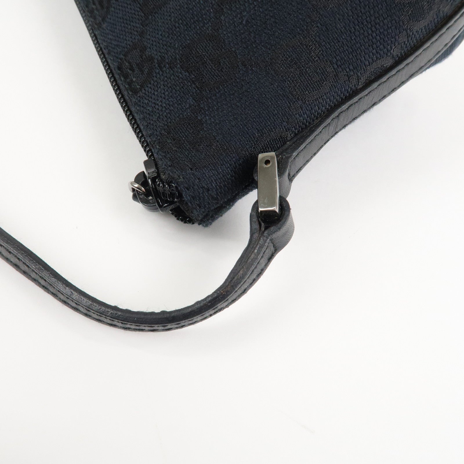 GUCCI GG Canvas Leather Accessory Pouch Hand Bag Black 039.1103 Used