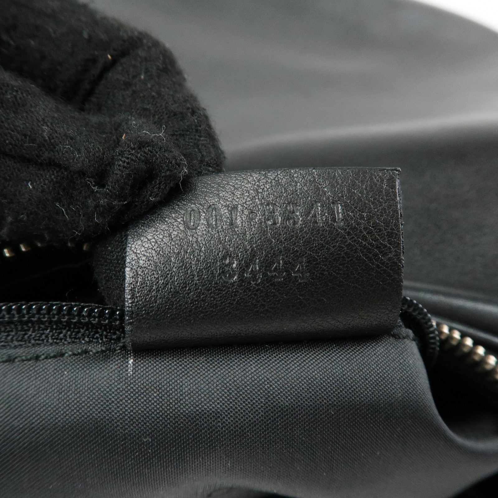 GUCCI Attache Leather Shoulder Bag Crossbody Bag Black 001・3341