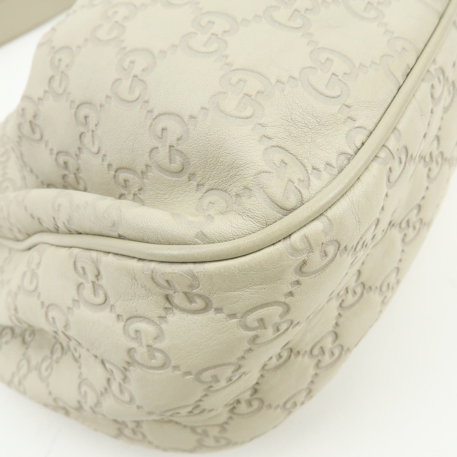 GUCCI Sukey Guccissima Leather Shoulder Bag Hand Bag White 232955