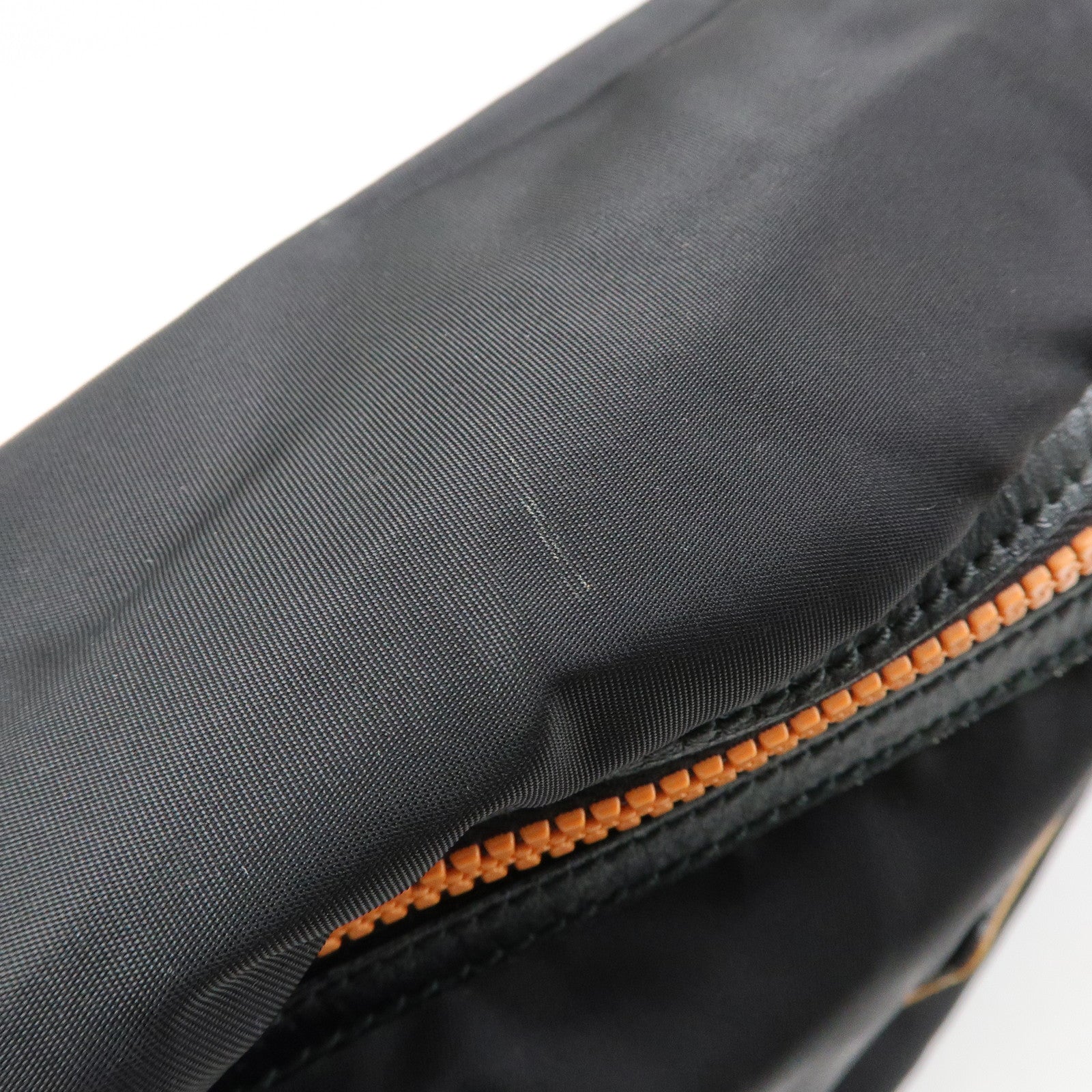 GUCCI Logo Nylon Rubber Waist Pouch Body Bag Black 211128