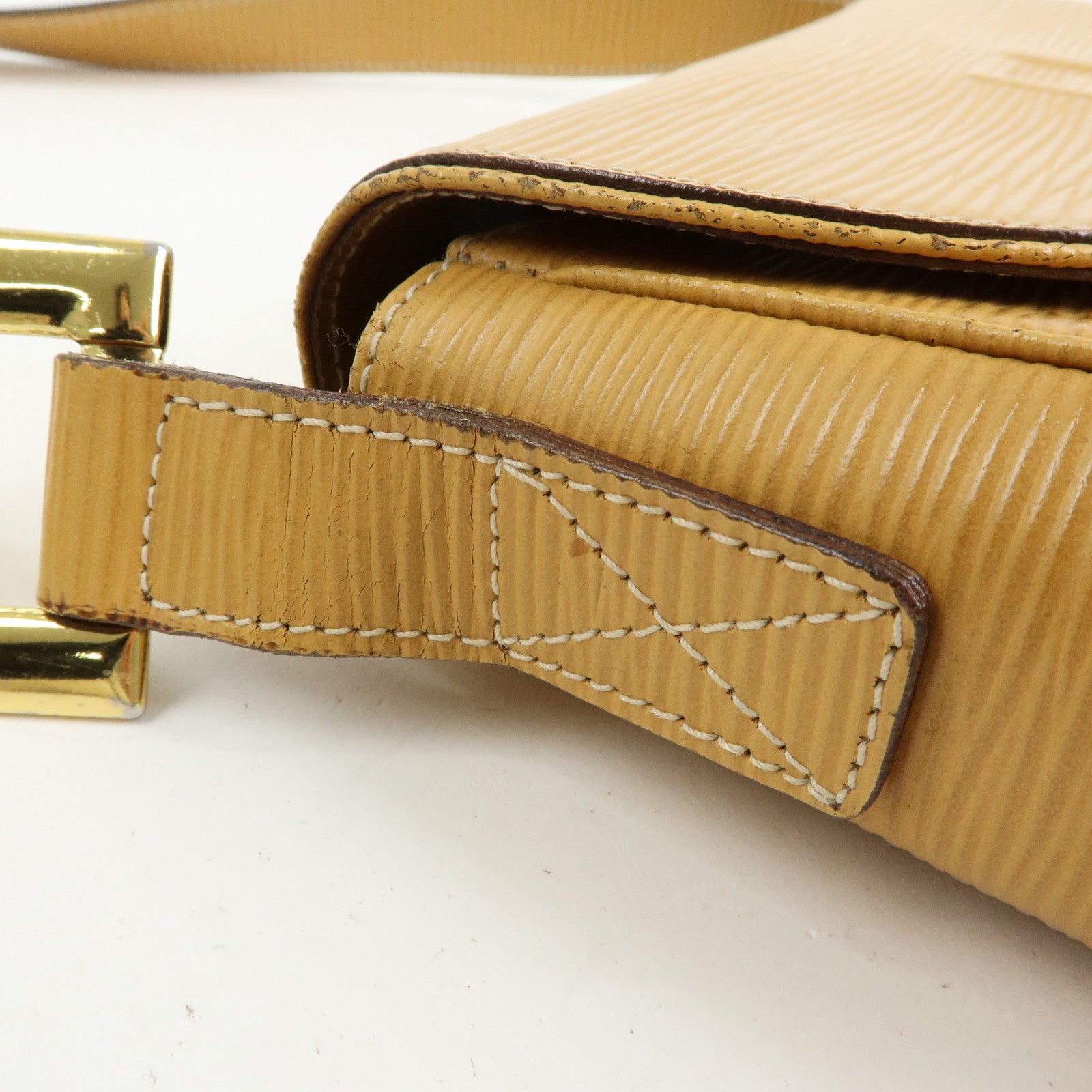 FENDI Logo Leather Shoulder Bag Crossbody Bag Yellow