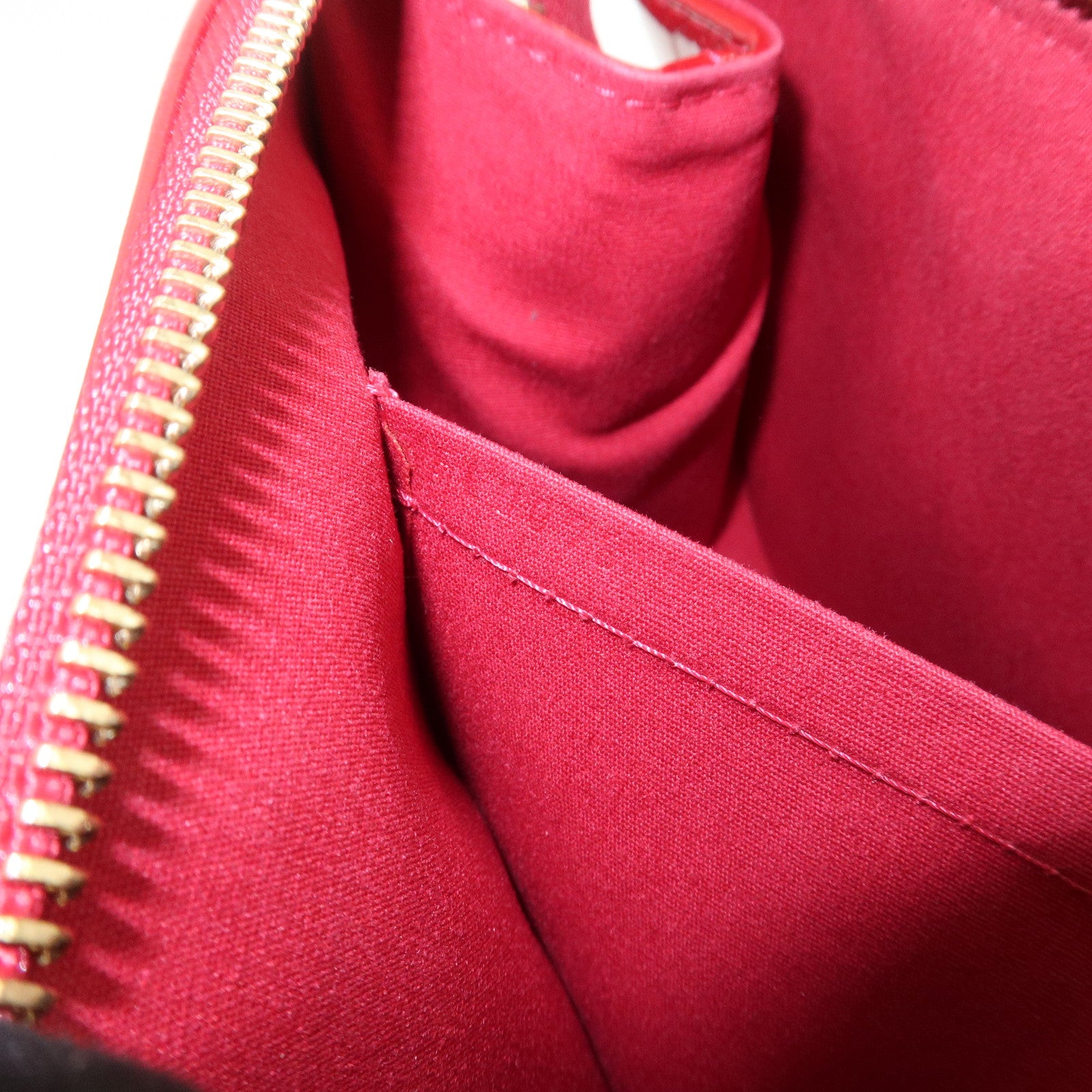 Louis Vuitton Vernis Rosewood Avenue Hand Bag Pomme D'Amour M93507