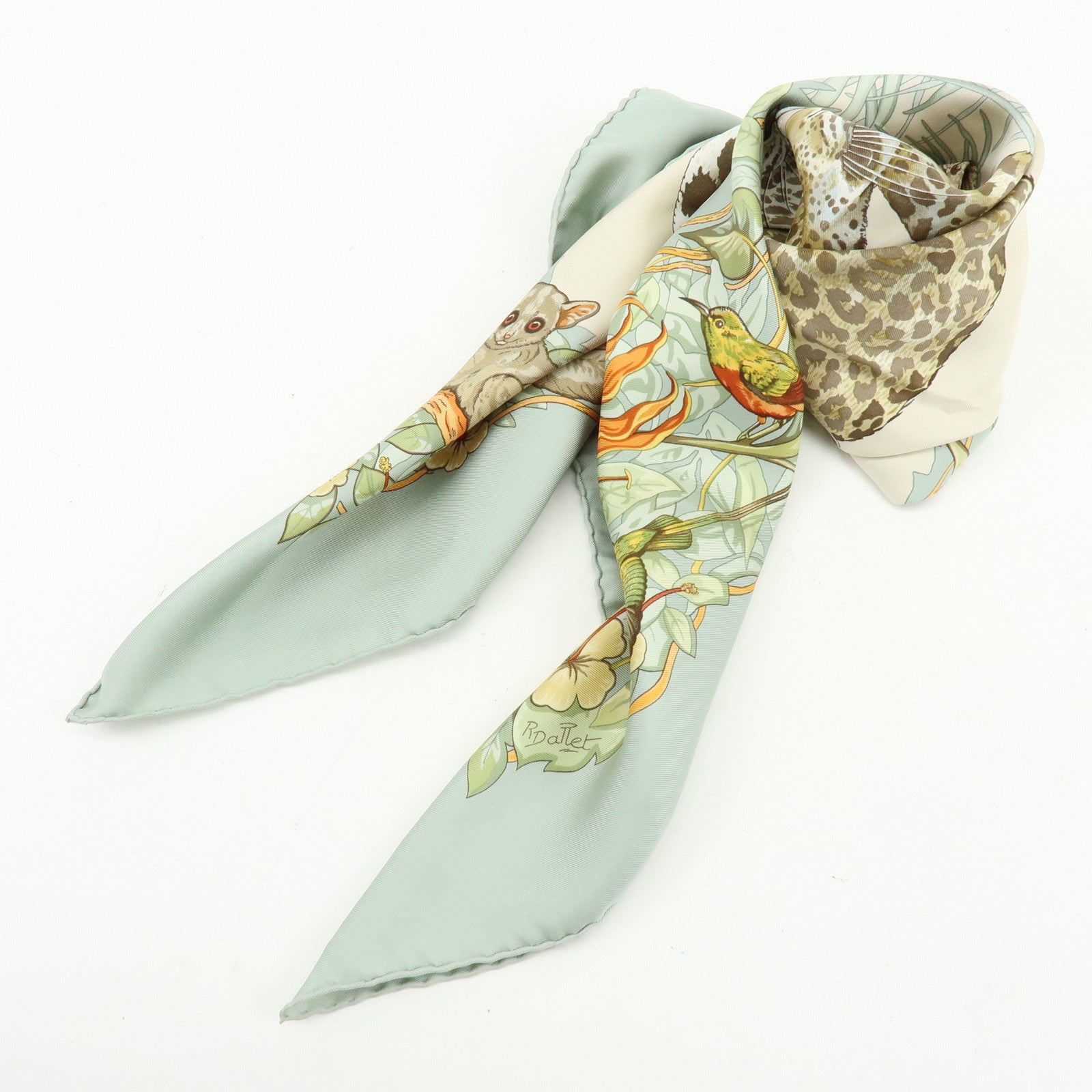HERMES Carre 90 Silk 100% Scarf JUNGLE LOVE Light Green Ivory