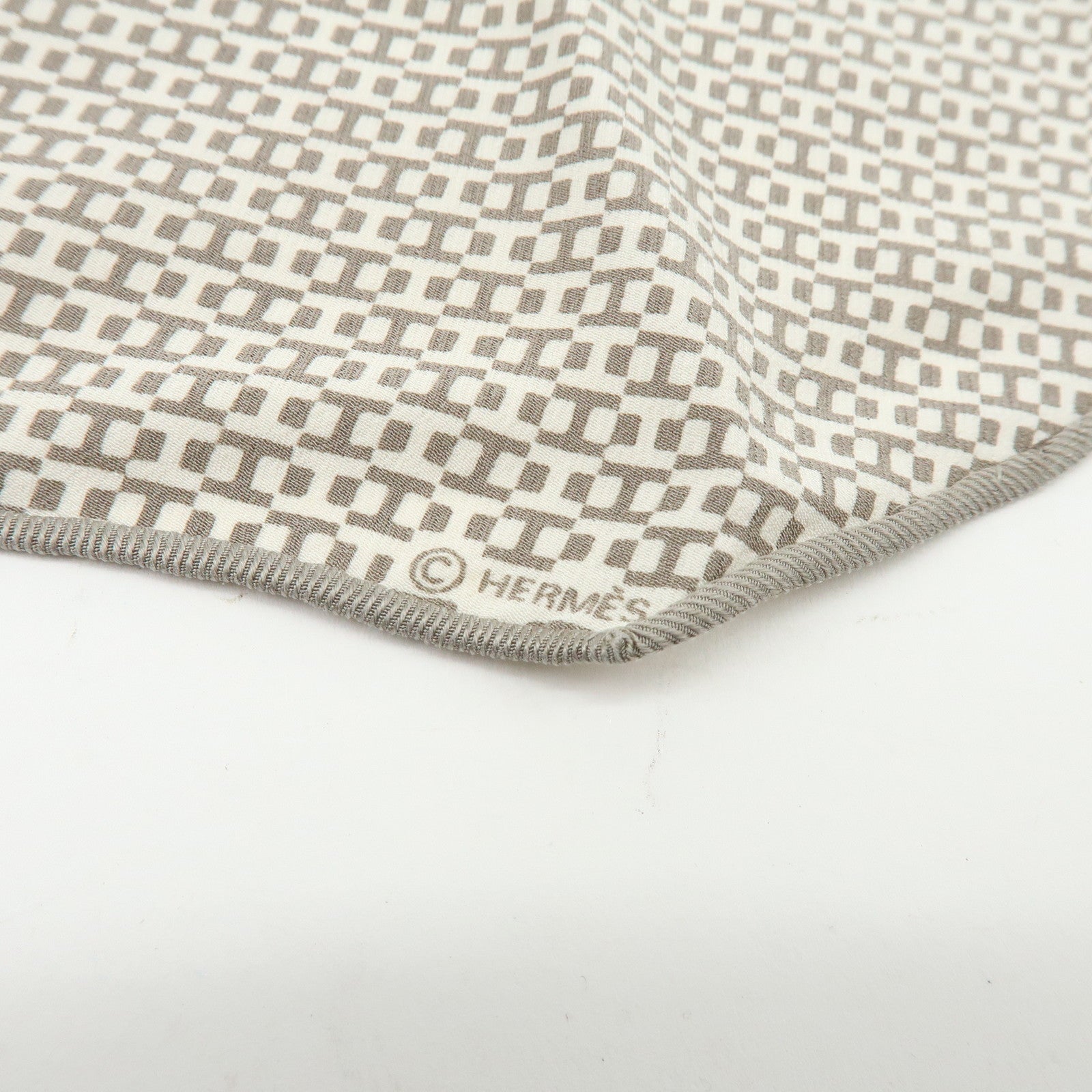 HERMES Silk100％ Scarf Gray White