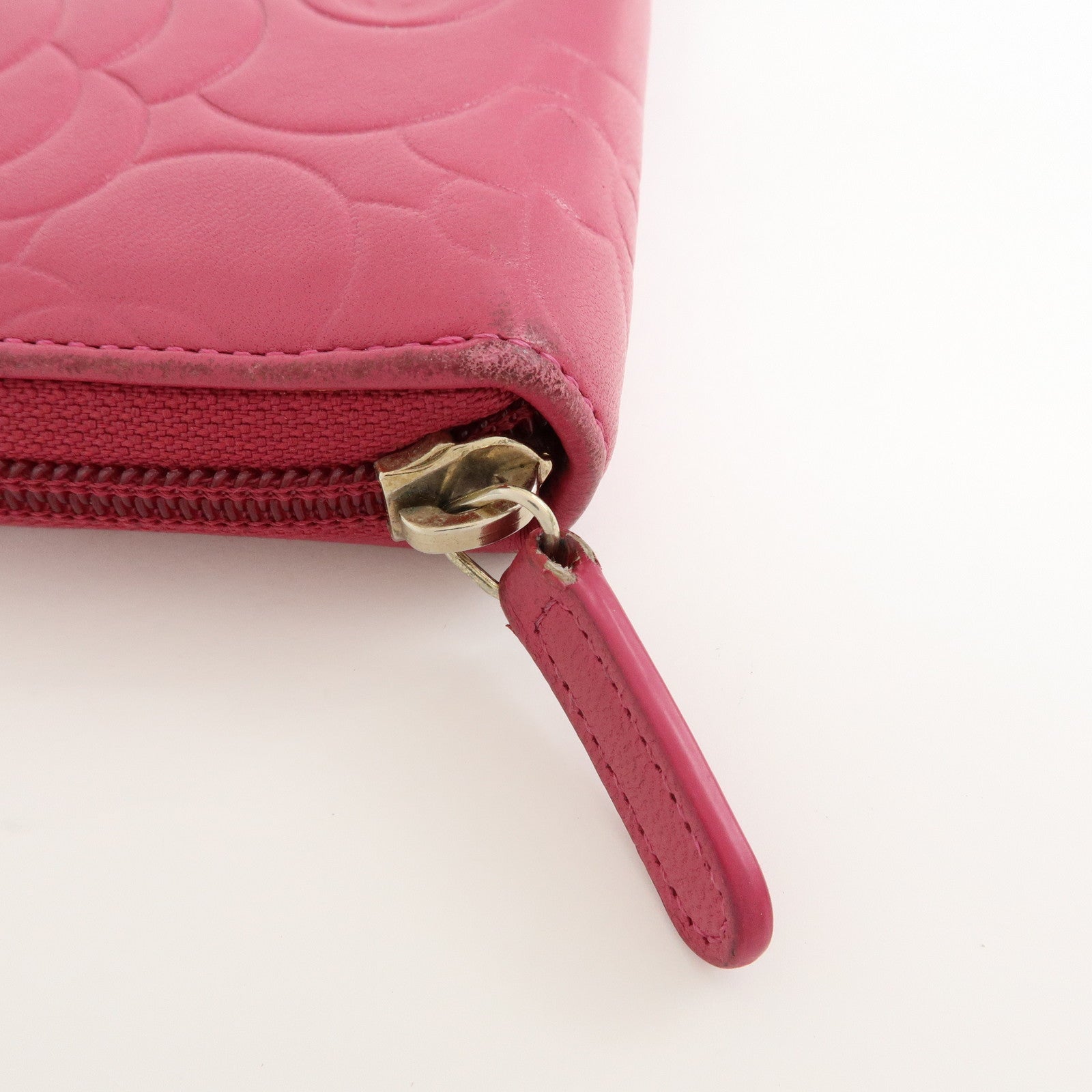 CHANEL Camellia Lamb Skin Round Zippy Wallet Pink A82281