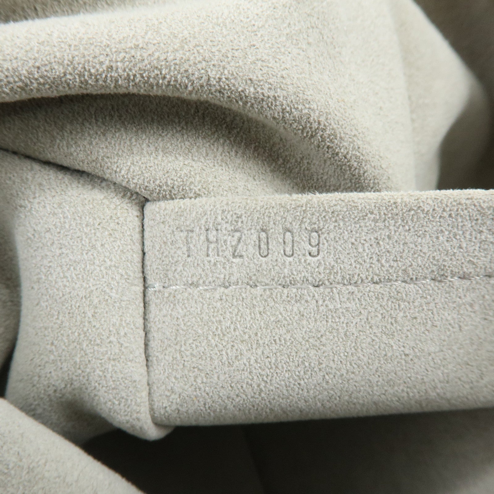 Louis Vuitton Slightly Denim Leather Shoulder Bag Gris M95384