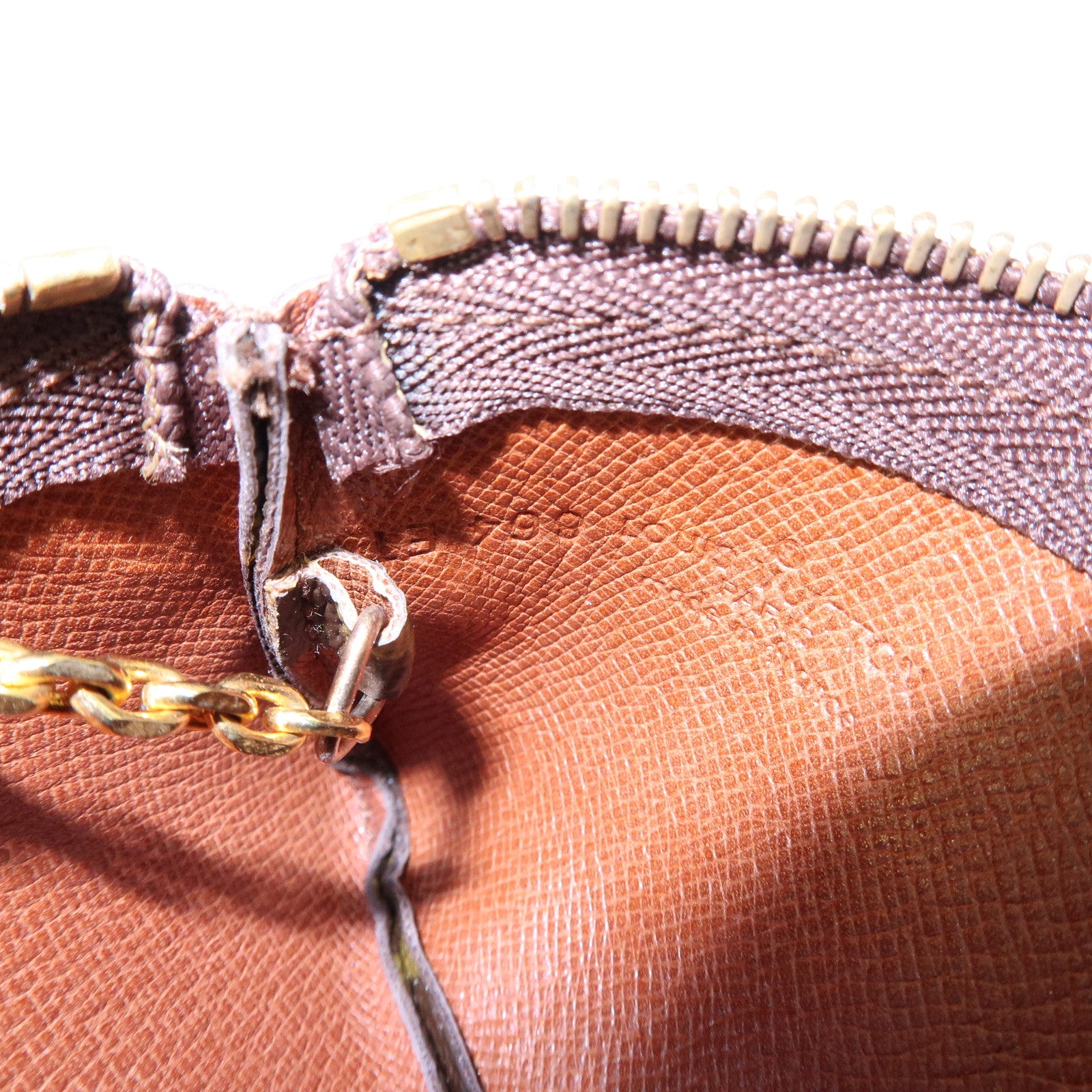 Louis Vuitton Monogram Pochette Cles Coin Case Key Case M62650