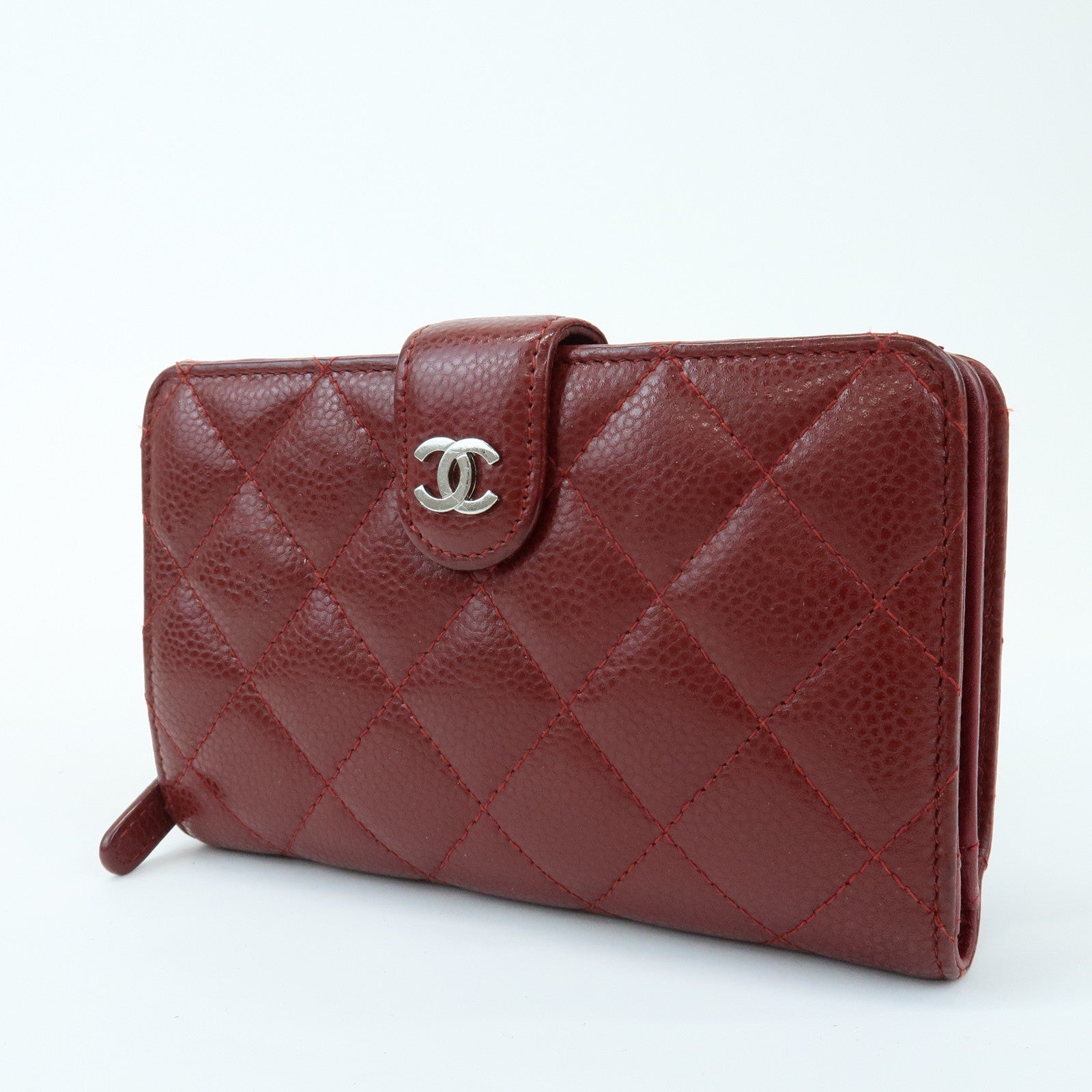 CHANEL COCO Mark Matelasse Caviarskin Compact Wallet Bordeaux