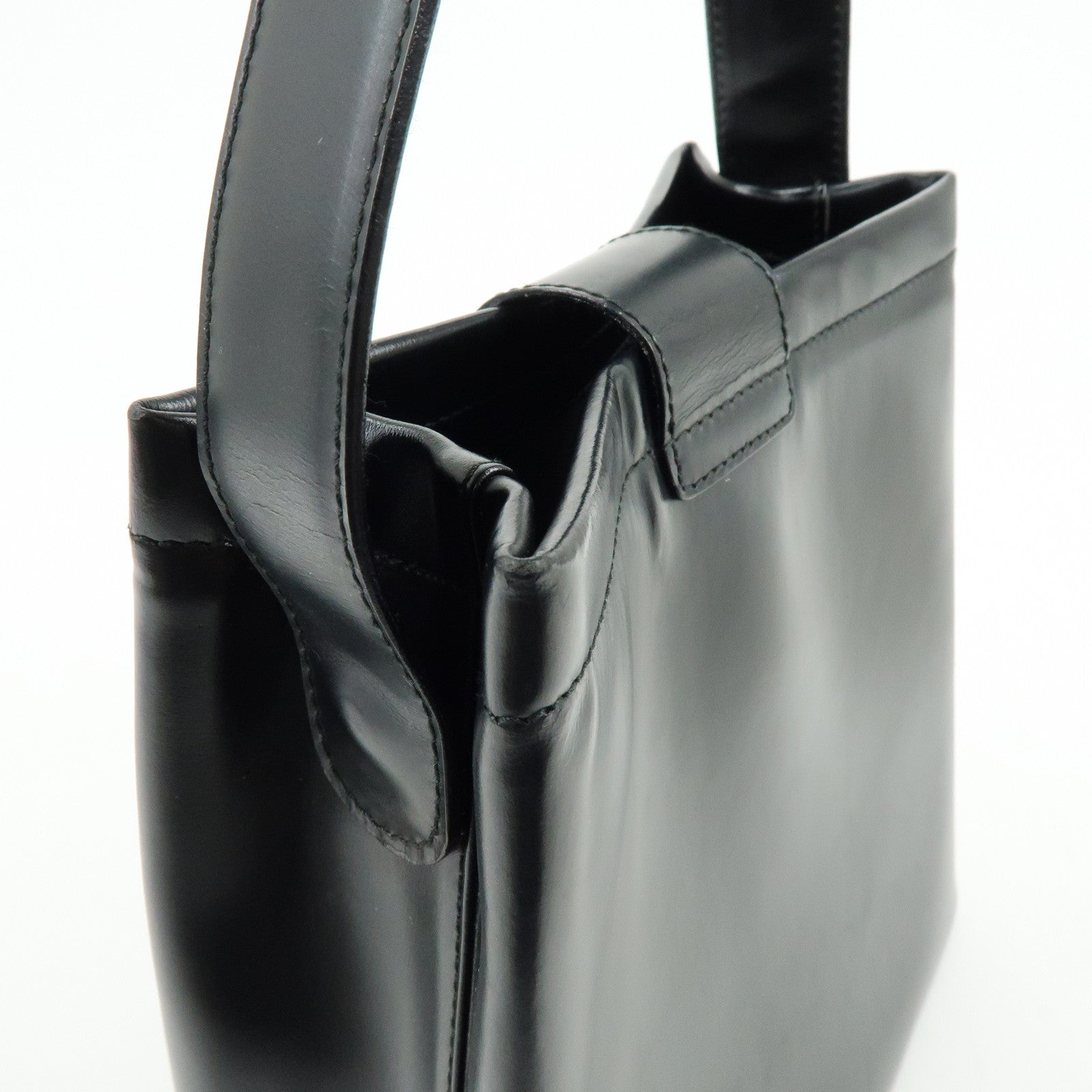 Ferragamo Vara Leather Shoulder Bag Hand Bag Black