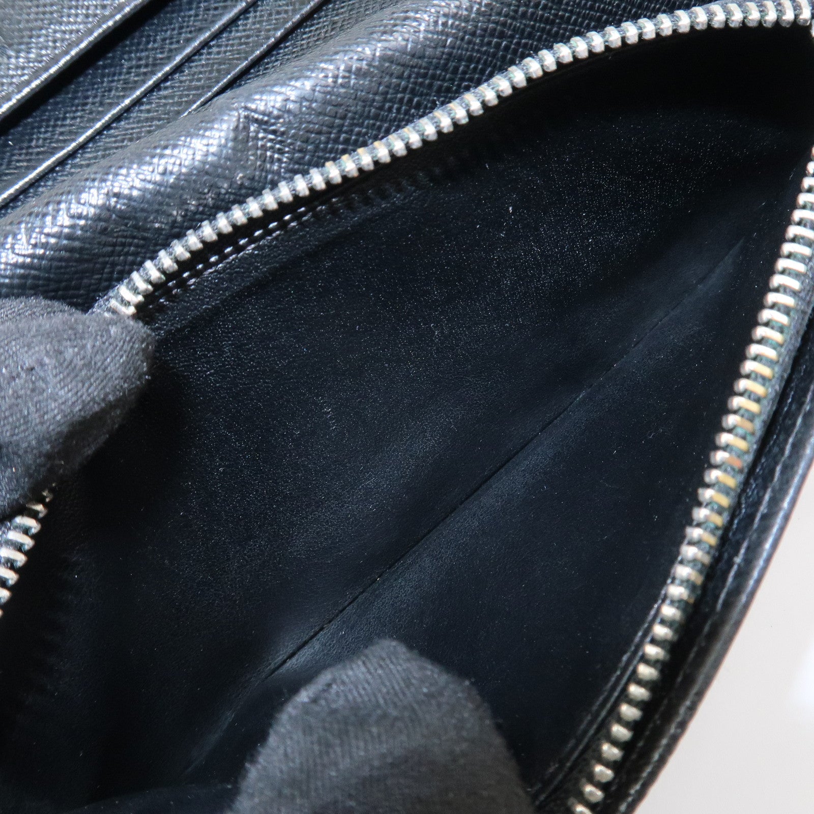 Louis Vuitton Epi Leather Portefeuille Brazza Wallet Noir M66542