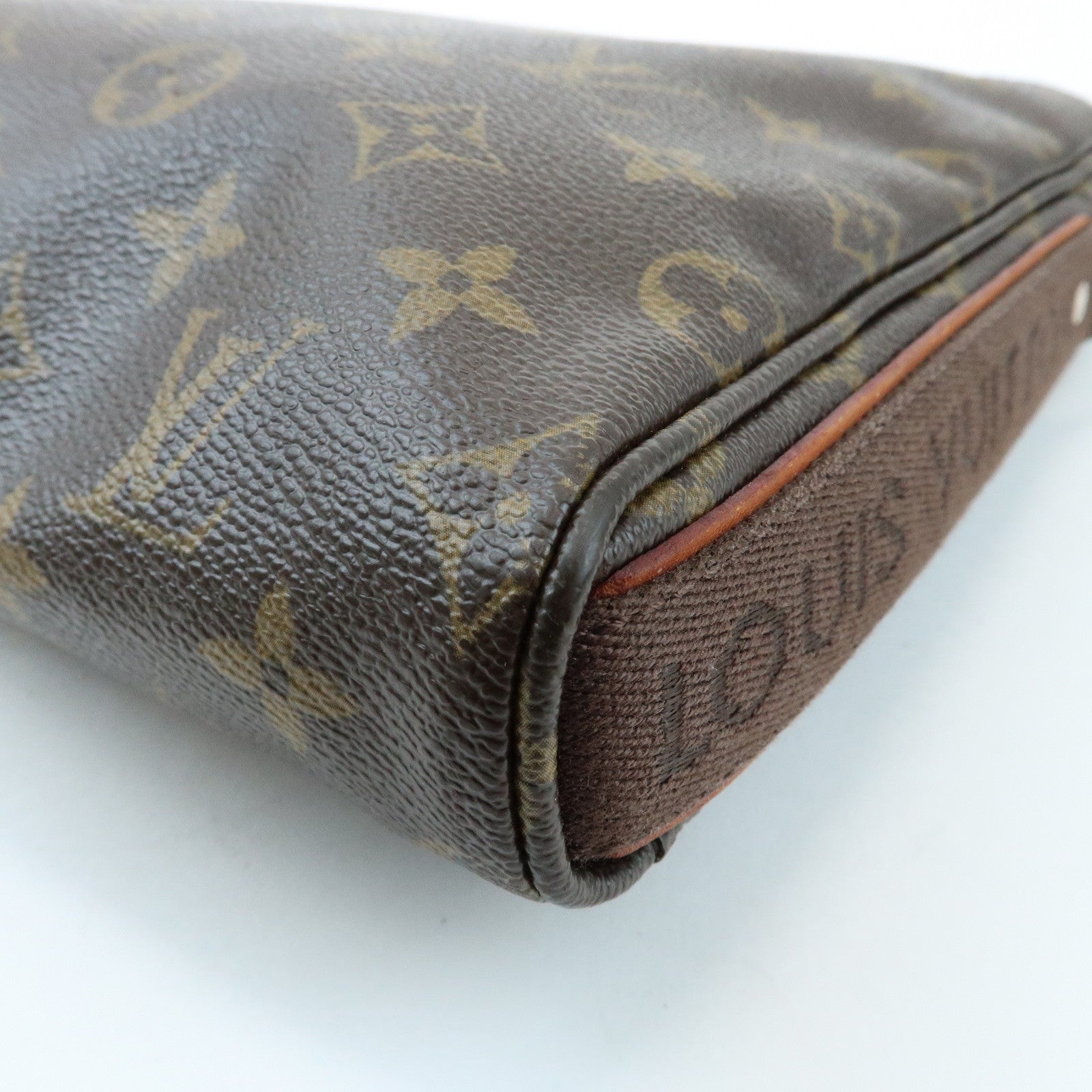 Louis Vuitton Monogram Trotteur Beaubourg Shoulder Bag Brown M97037