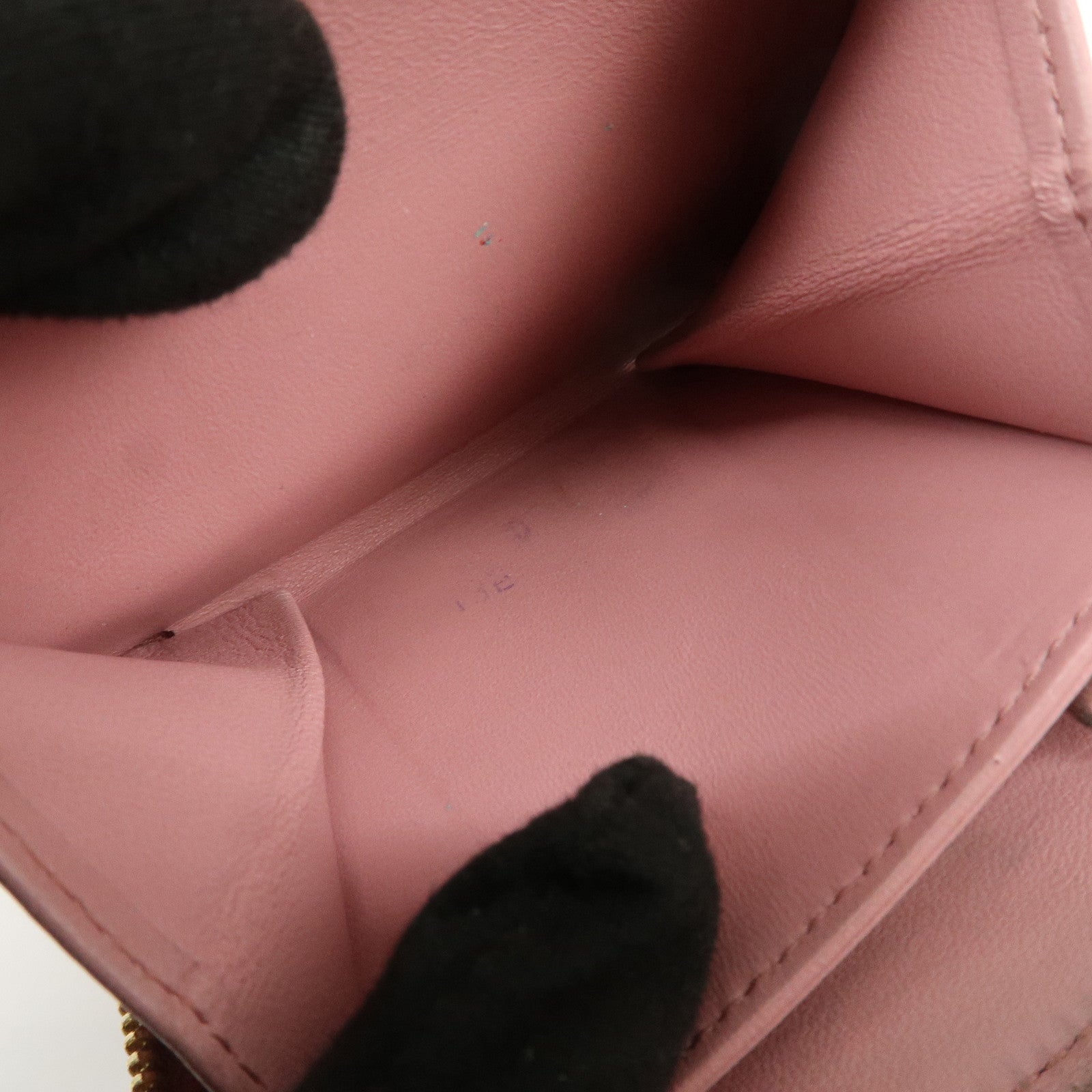 MIU MIU Matelasse Round Zippy Compact Wallet Pink 5ML522