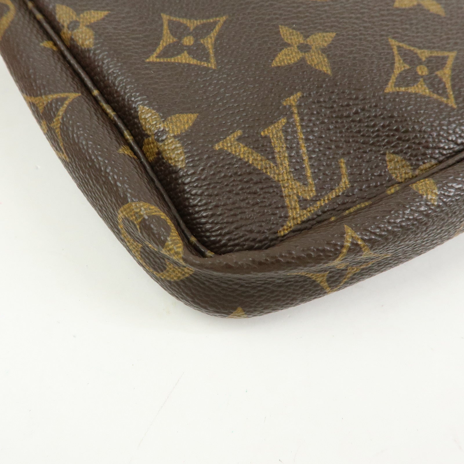 Louis Vuitton Monogram Pochette Accessoires Pouch Hand Bag M51980