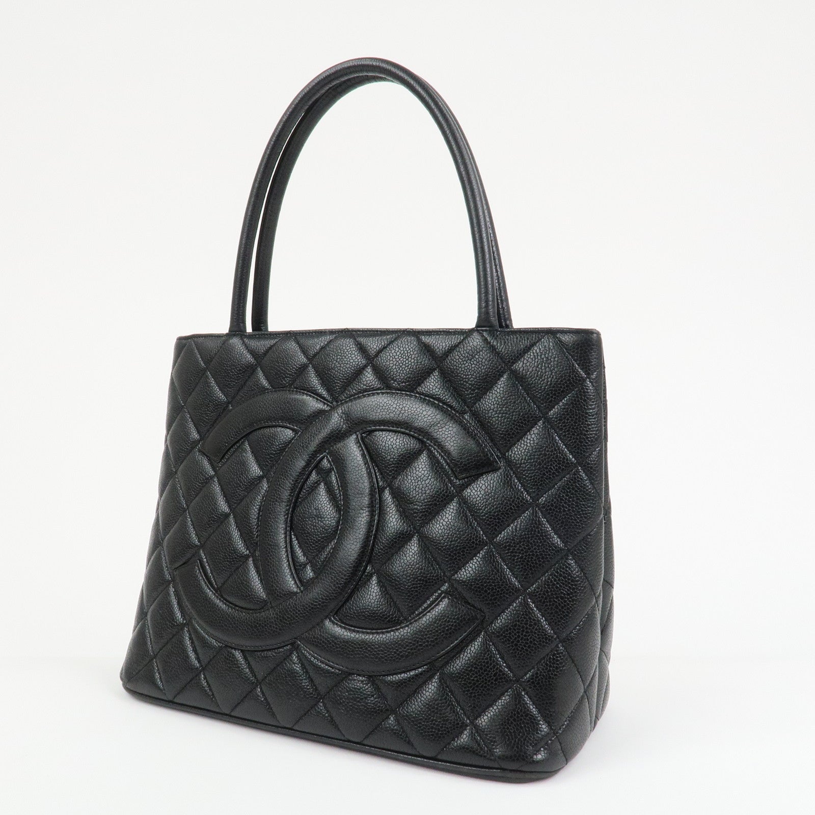 CHANEL Matelasse Caviarskin Medallion Tote Bag Hand Bag A01804