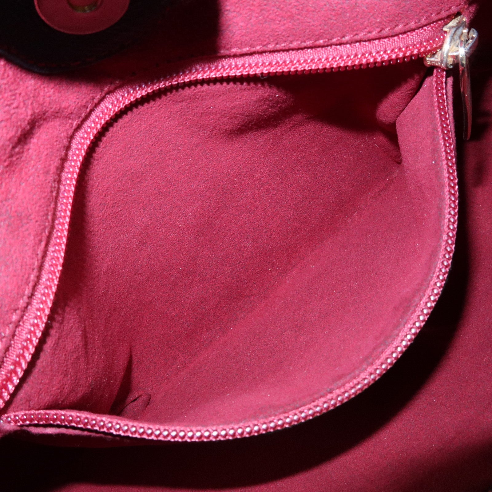 Ferragamo Leather Red Stich Shoulder Bag Hand Bag Black