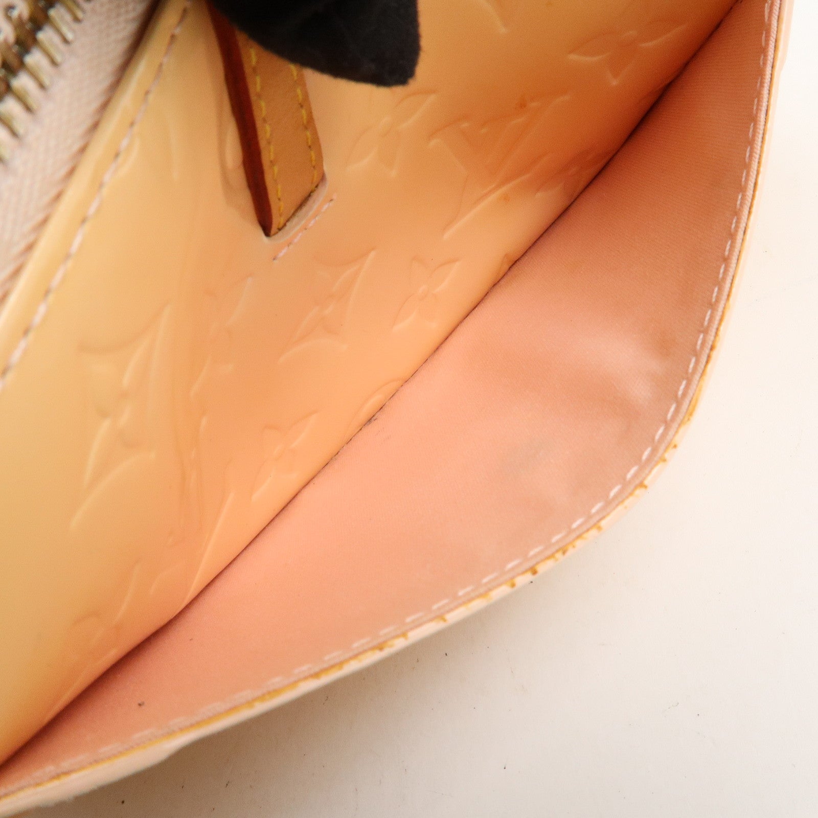 Louis Vuitton Monogram Vernis Mallory Square Hand Bag Pink M91292