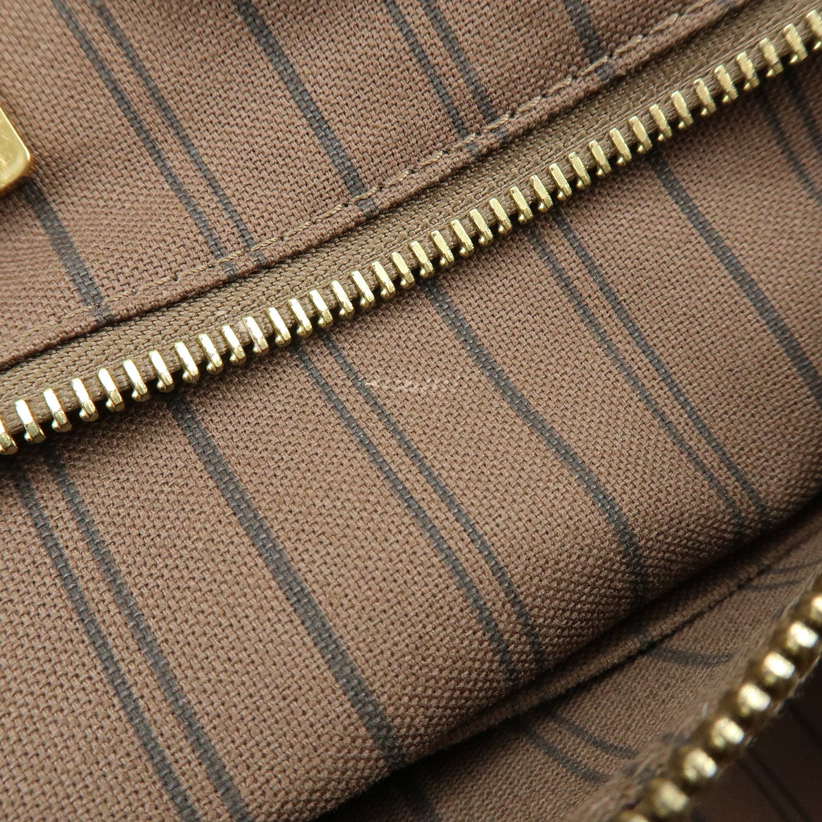 Louis Vuitton Monogram Empreinte Leather Tote Bag Ombre M40516