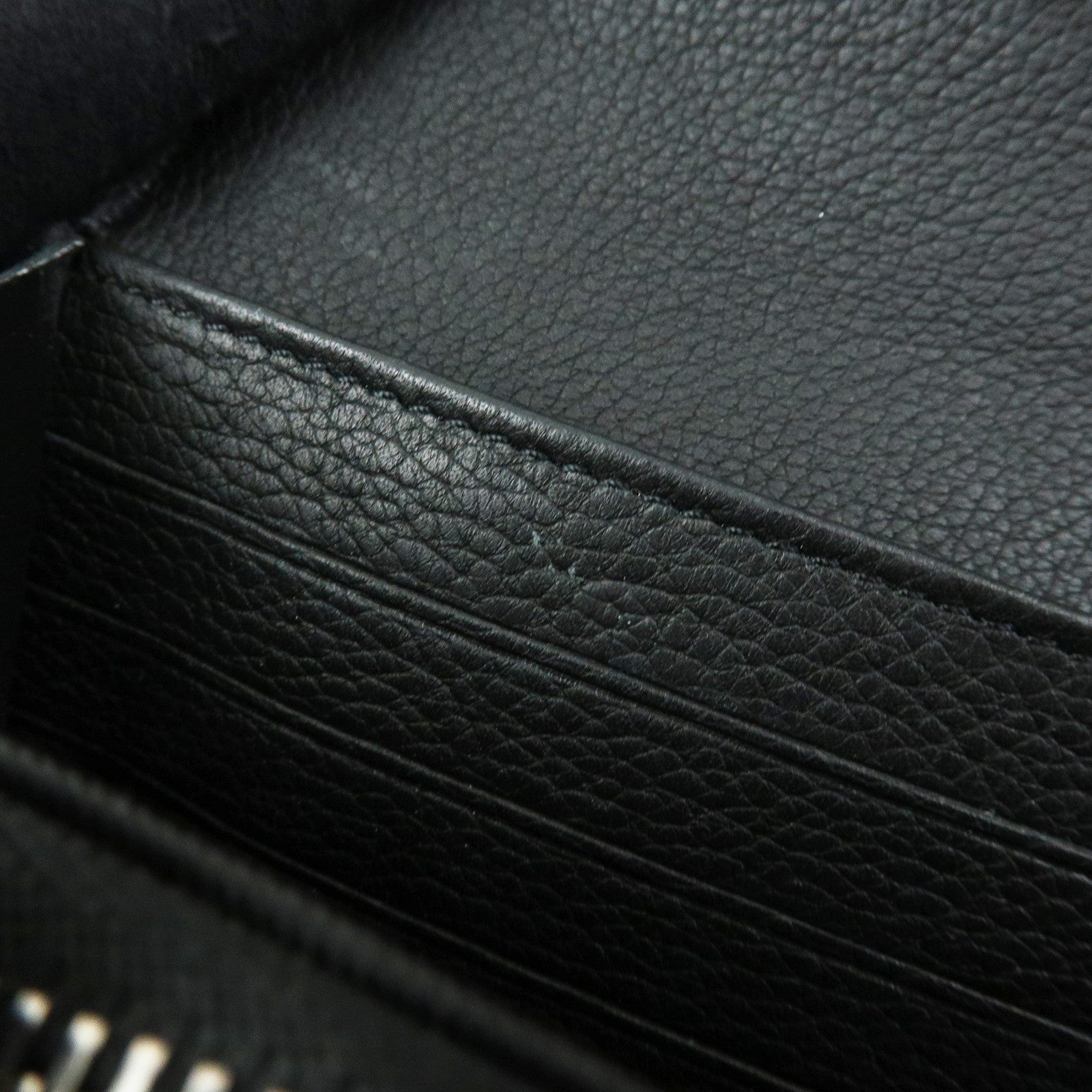 Louis Vuitton Portefeuille My Lockme Leather Wallet Noir M62530