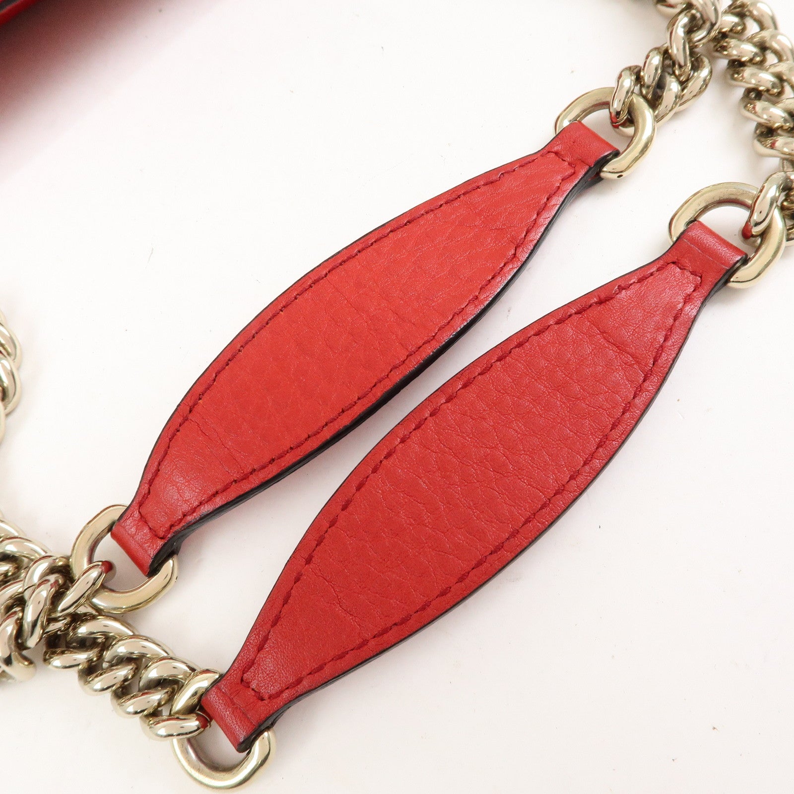 GUCCI SOHO Interlocking G Leather Chain Shoulder Bag Red 353126