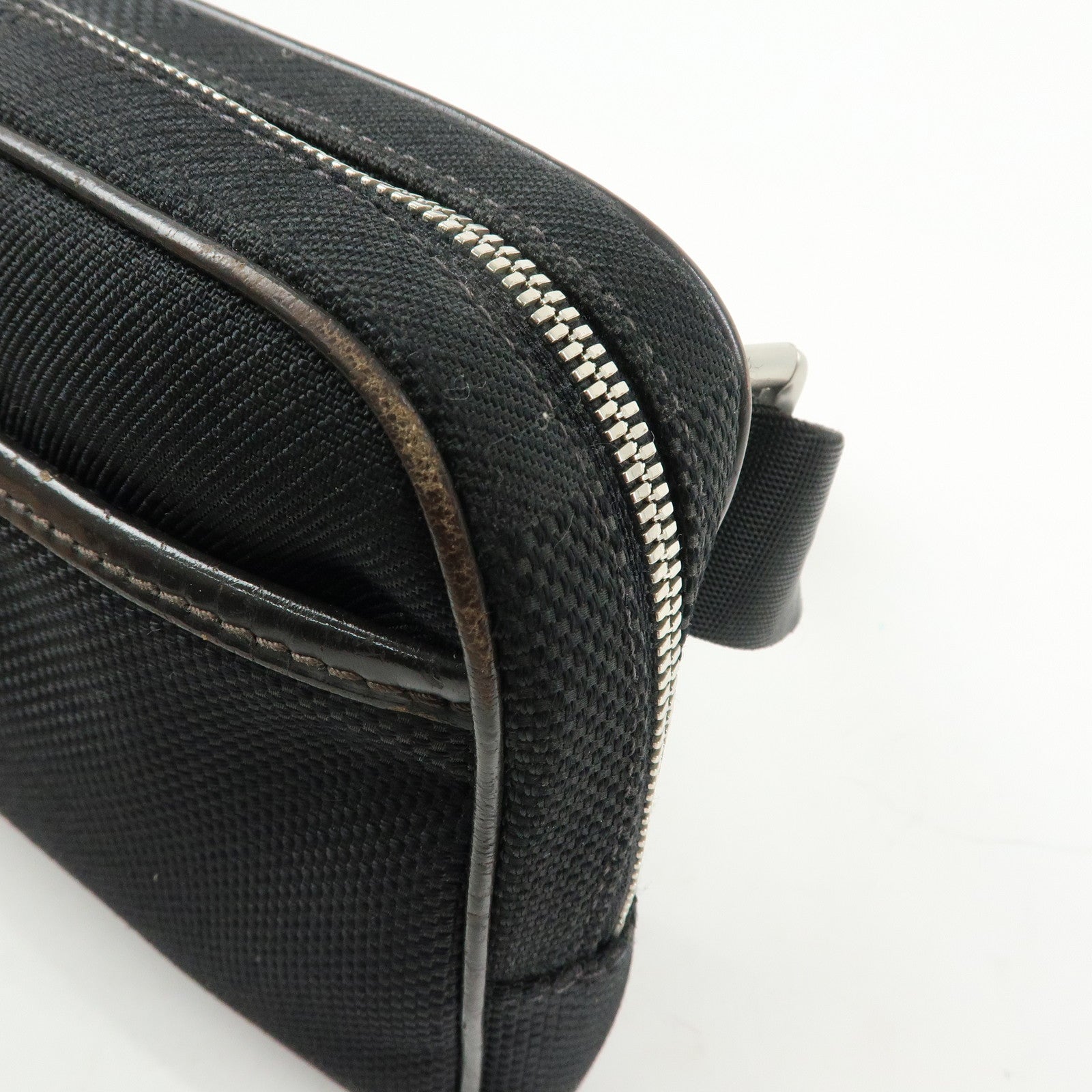 Louis Vuitton Damier Geant Acrobat Waist Bag Noir Black M93620