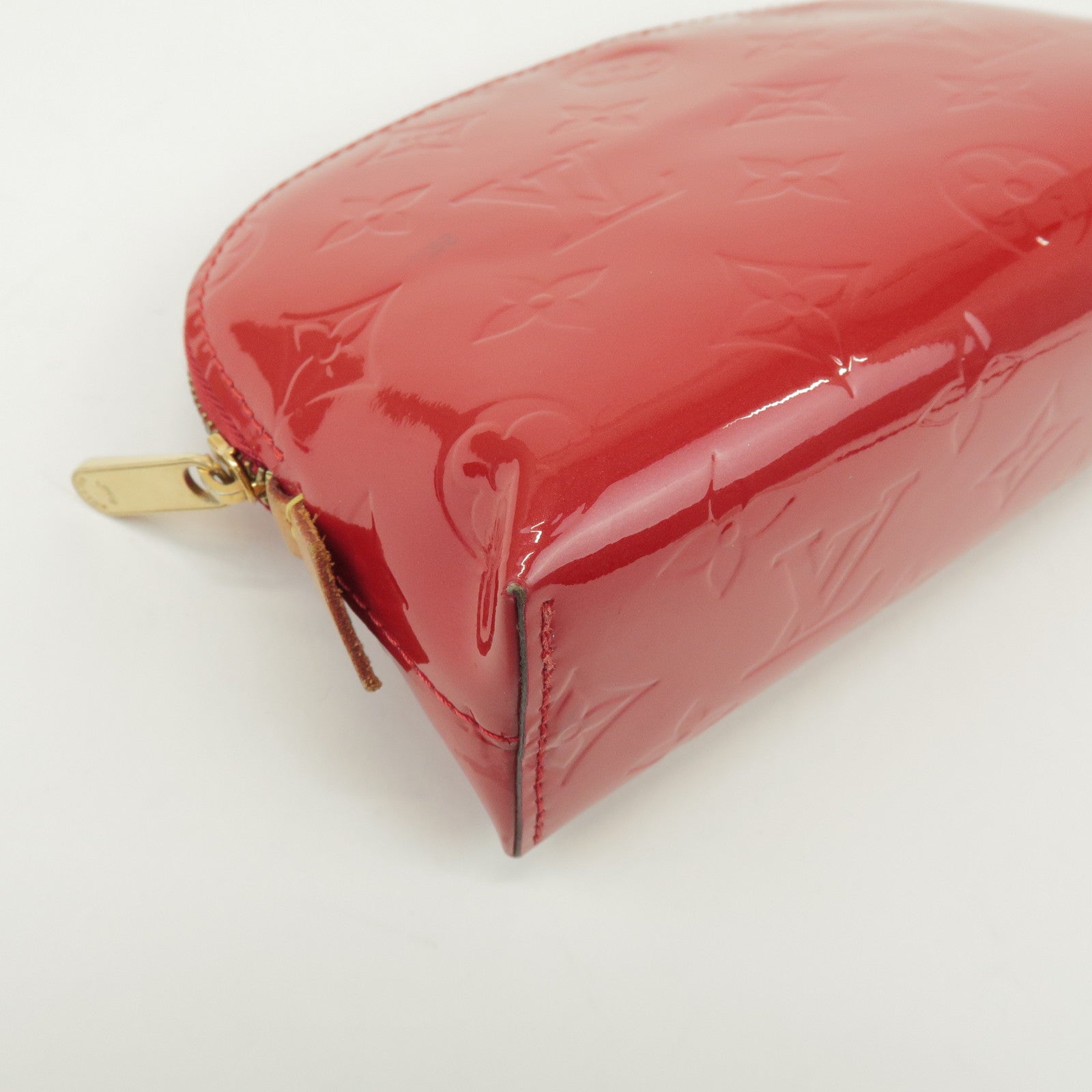 Louis Vuitton Monogram Vernis Leather Cosmetic Pouch Rose M90009