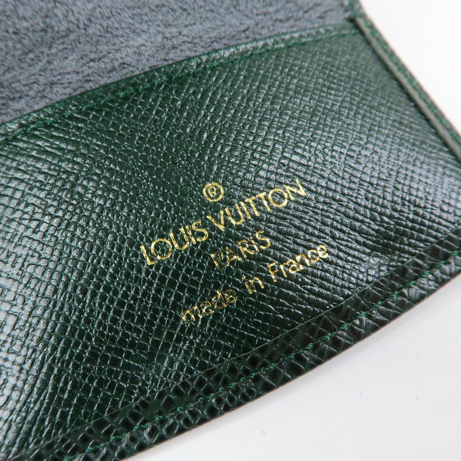 Louis Vuitton Taiga Boutons de Manchette Clous Cufflinks M30984