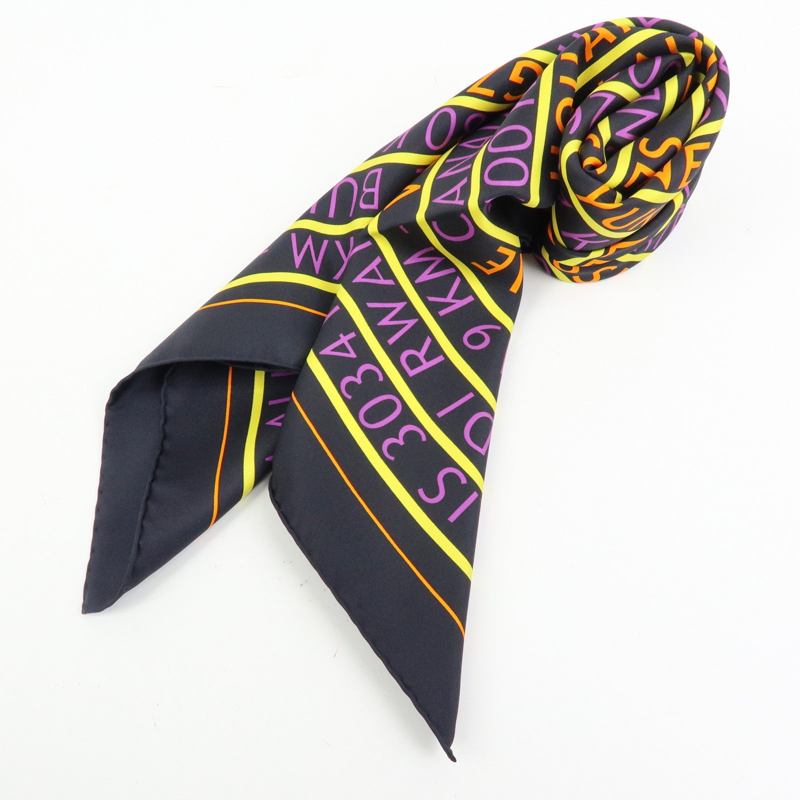 HERMES Carre 90 Silk 100% Scarf  LES SOURCES DE LA VIE