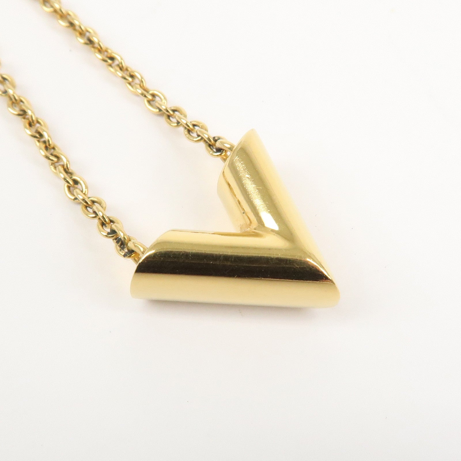 Louis Vuitton Essential V Necklace Metal Gold M61083