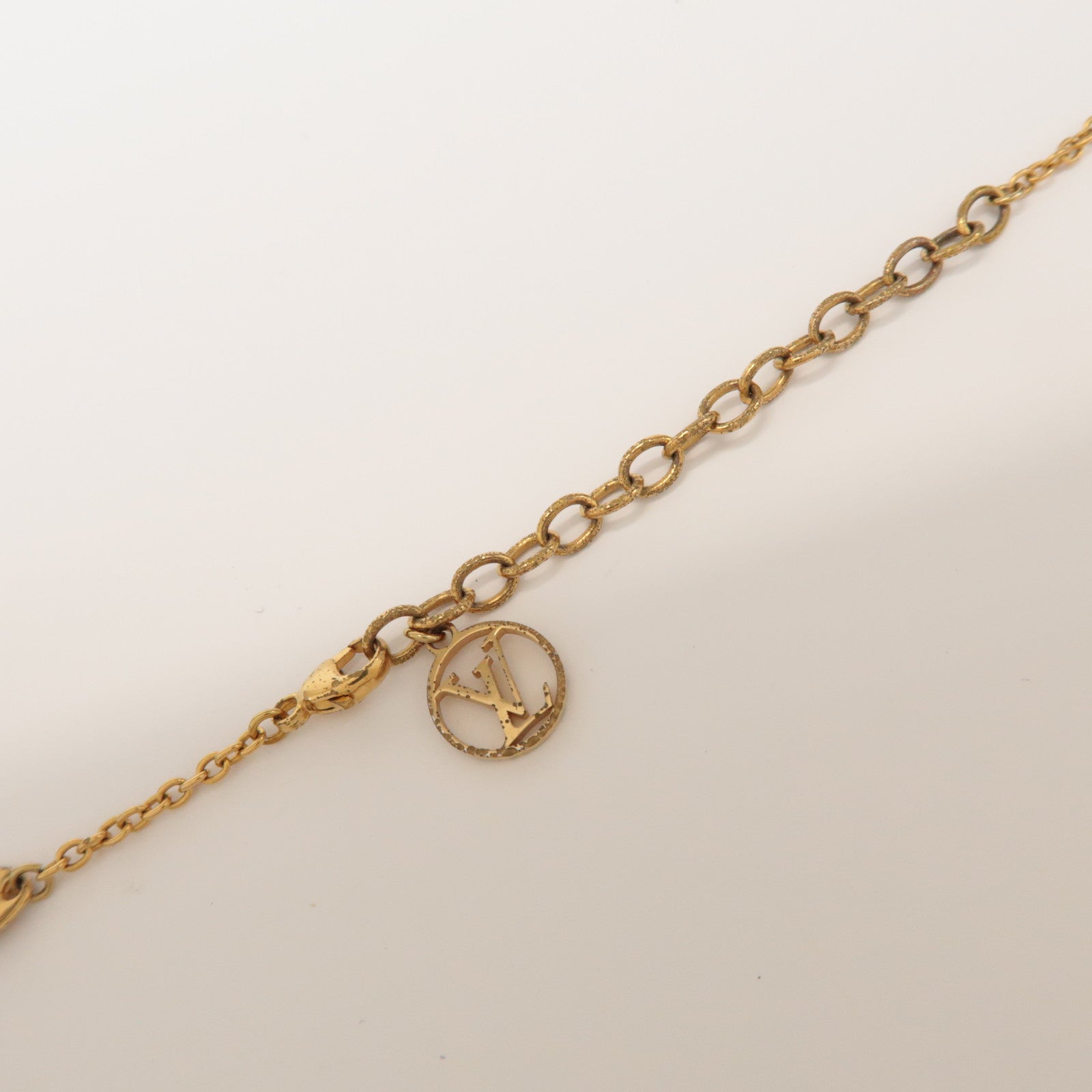 Louis Vuitton Flowerful Necklace LV Circle Metal Gold M68125