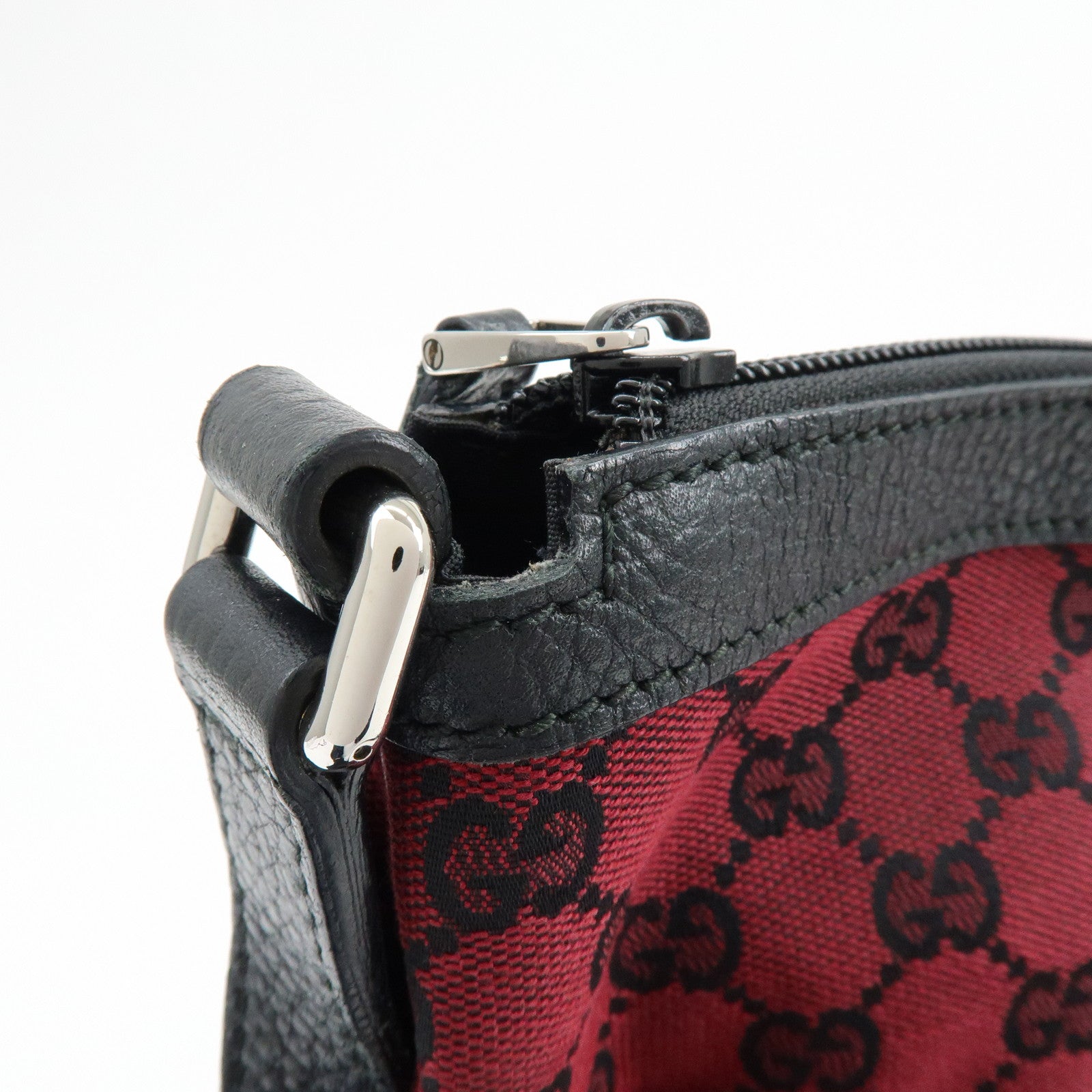 GUCCI GG Canvas Leather Shoulder Bag Crossbody Bag Red Black 272380