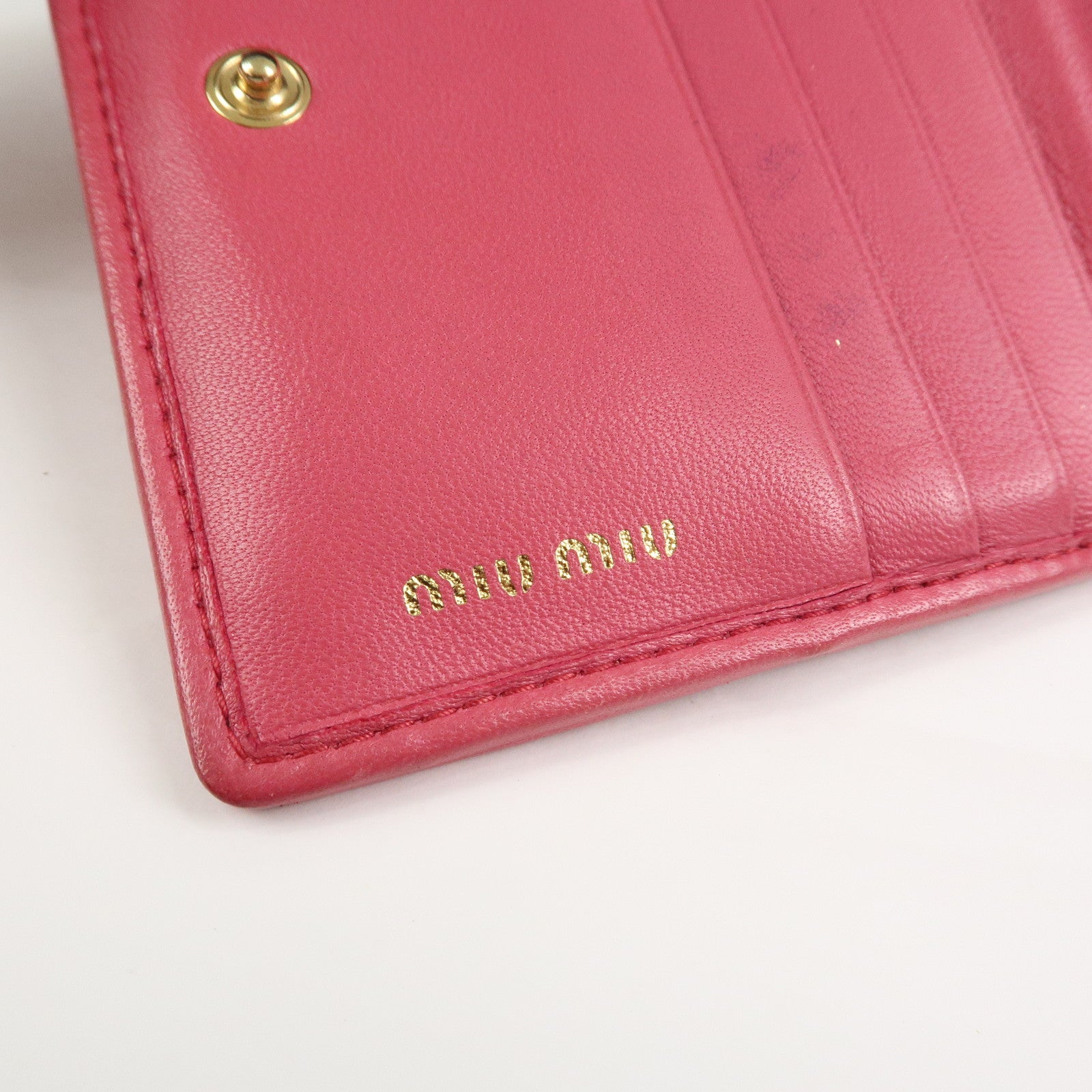 MIU MIU Matelasse Nappa Leather Compact Wallet Pink 5MV204