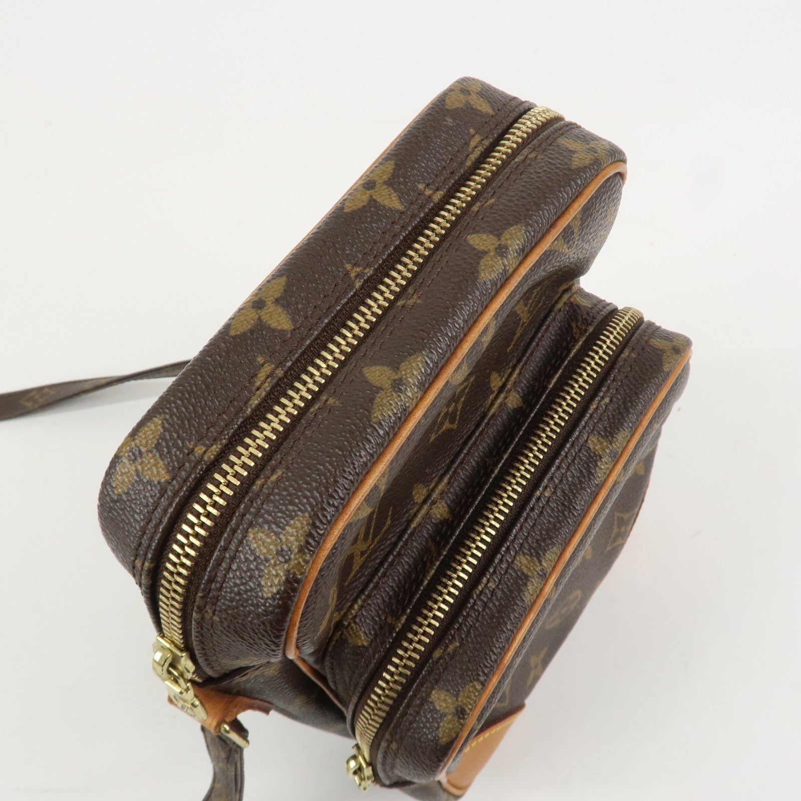 Louis Vuitton Monogram Amazone Shoulder Bag Crossbody Bag M45236