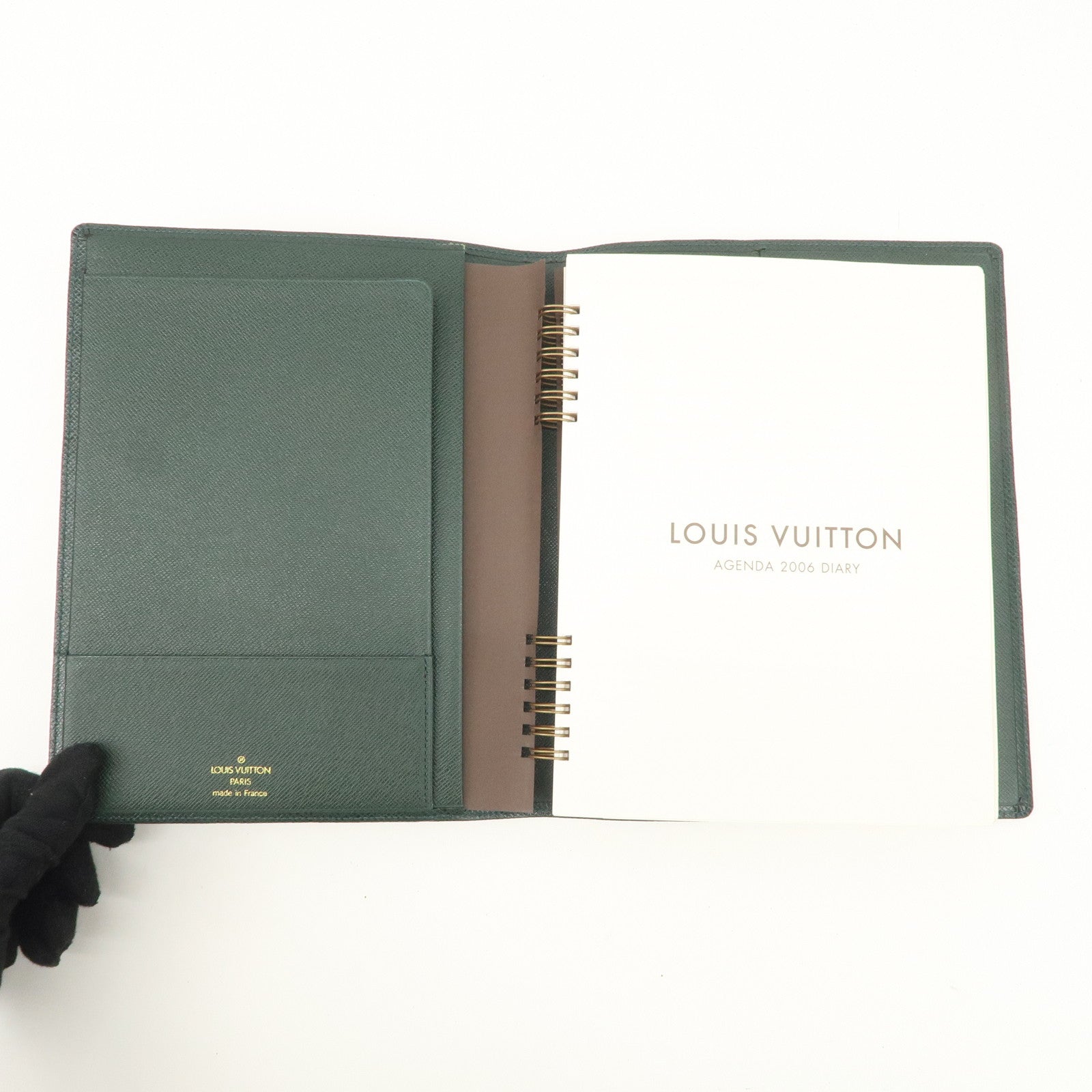 Louis Vuitton Taiga Agenda Bureau Planner Cover Epicea R20407 Used