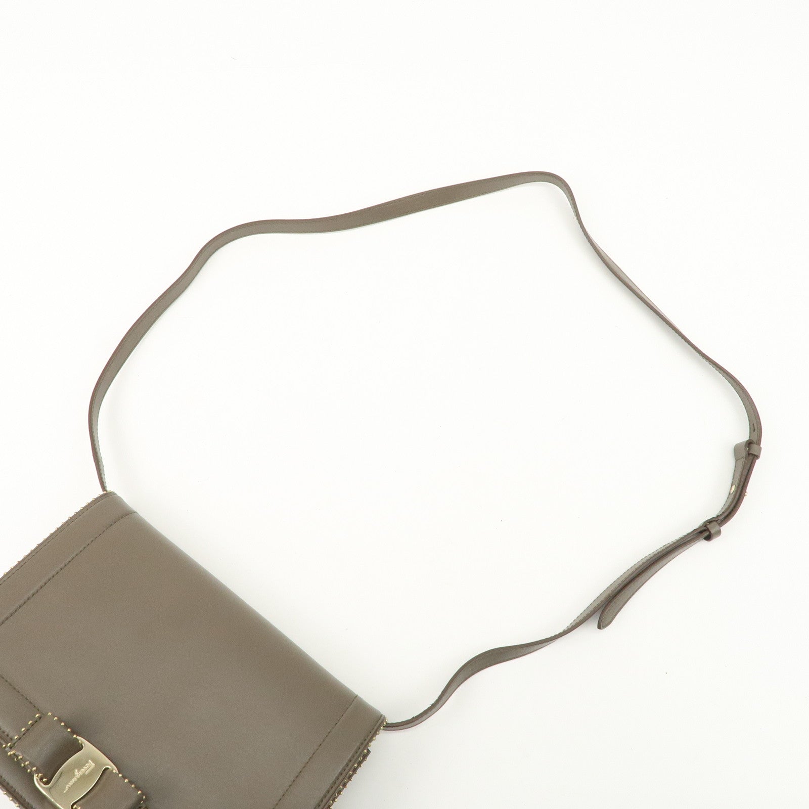 Ferragamo Vara Leather Ribbon Studs Shoulder Bag Greige Used