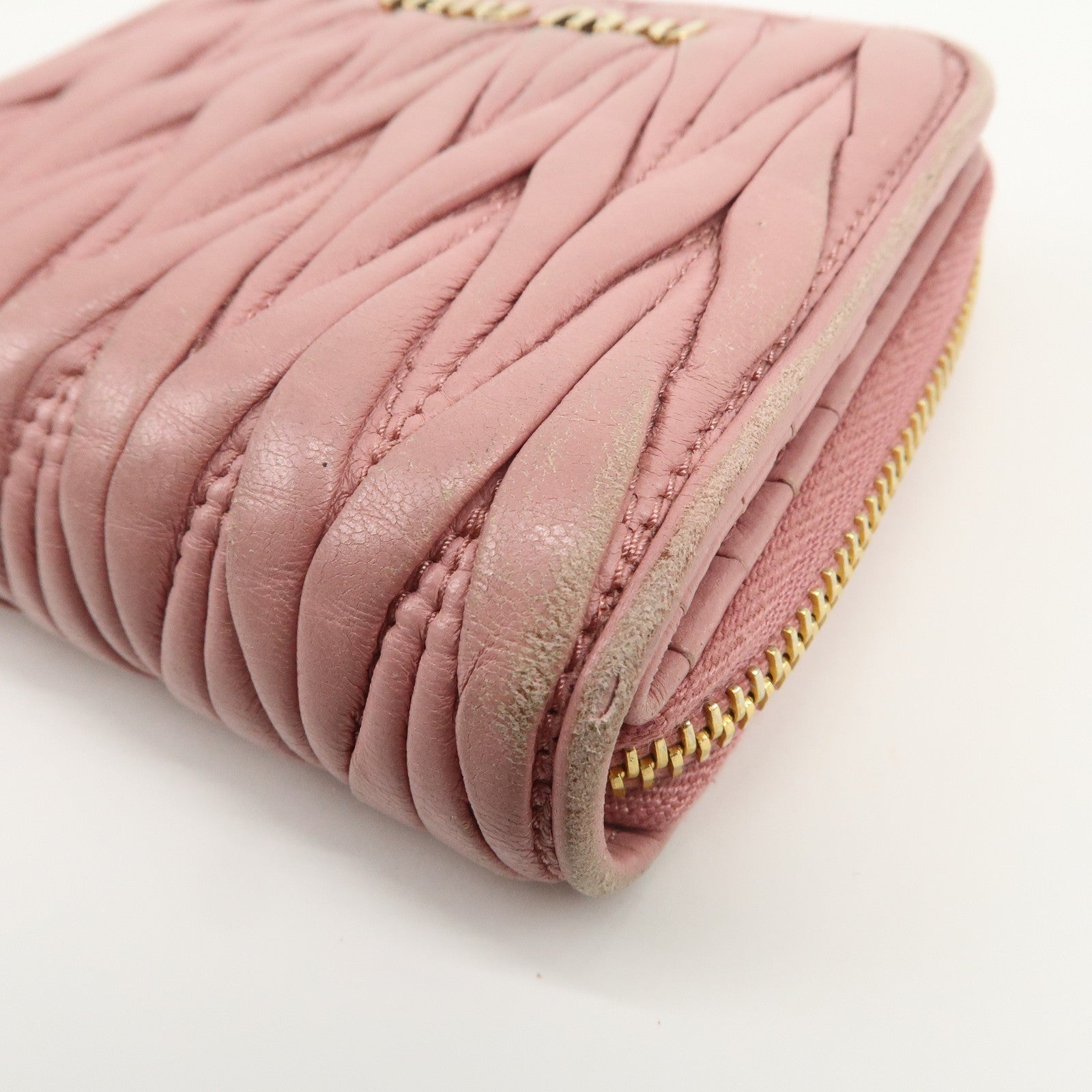MIU MIU Matelasse Round Zippy Compact Wallet Pink 5ML522