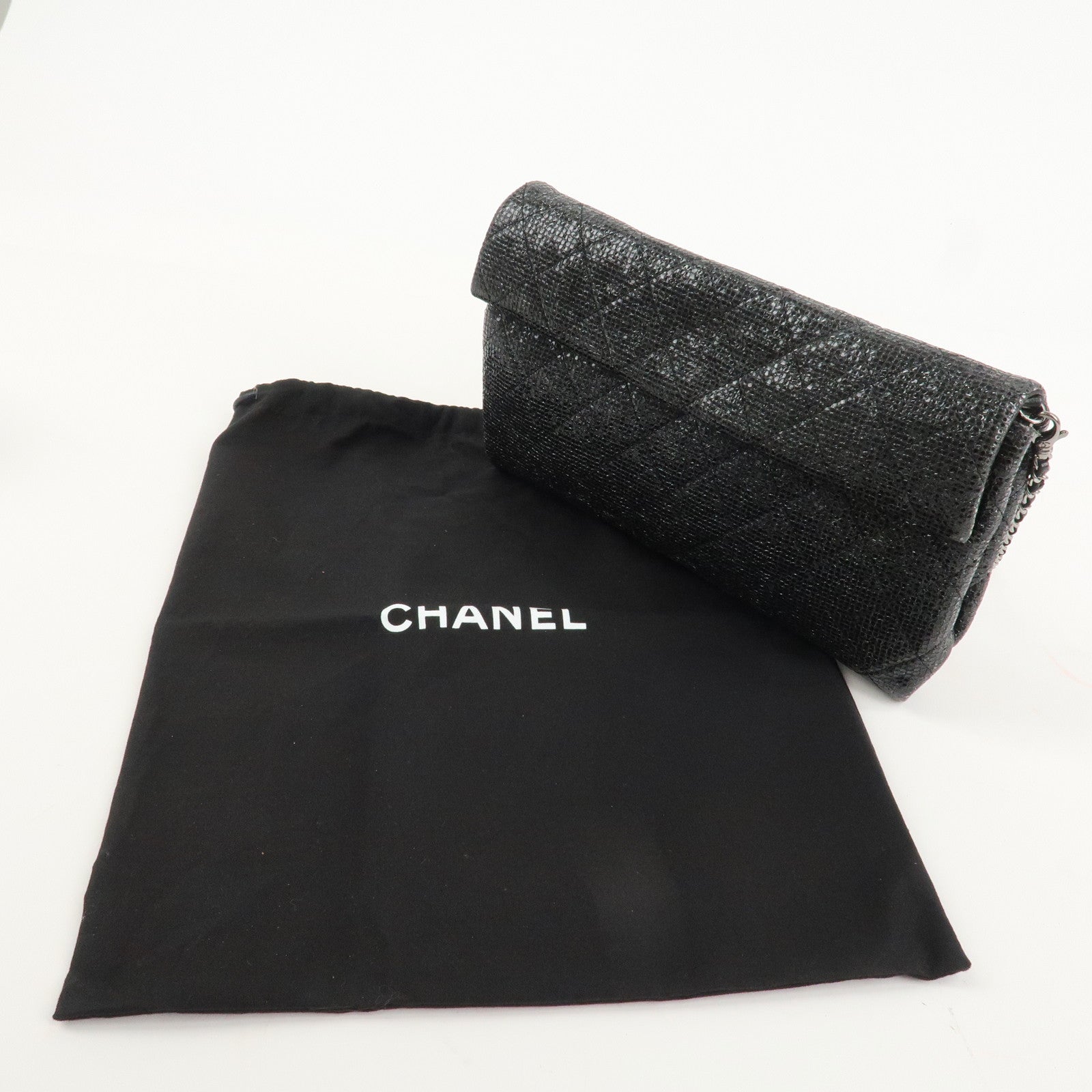 CHANEL Matelasse Leather Chain Shoulder Bag Black Silver Used