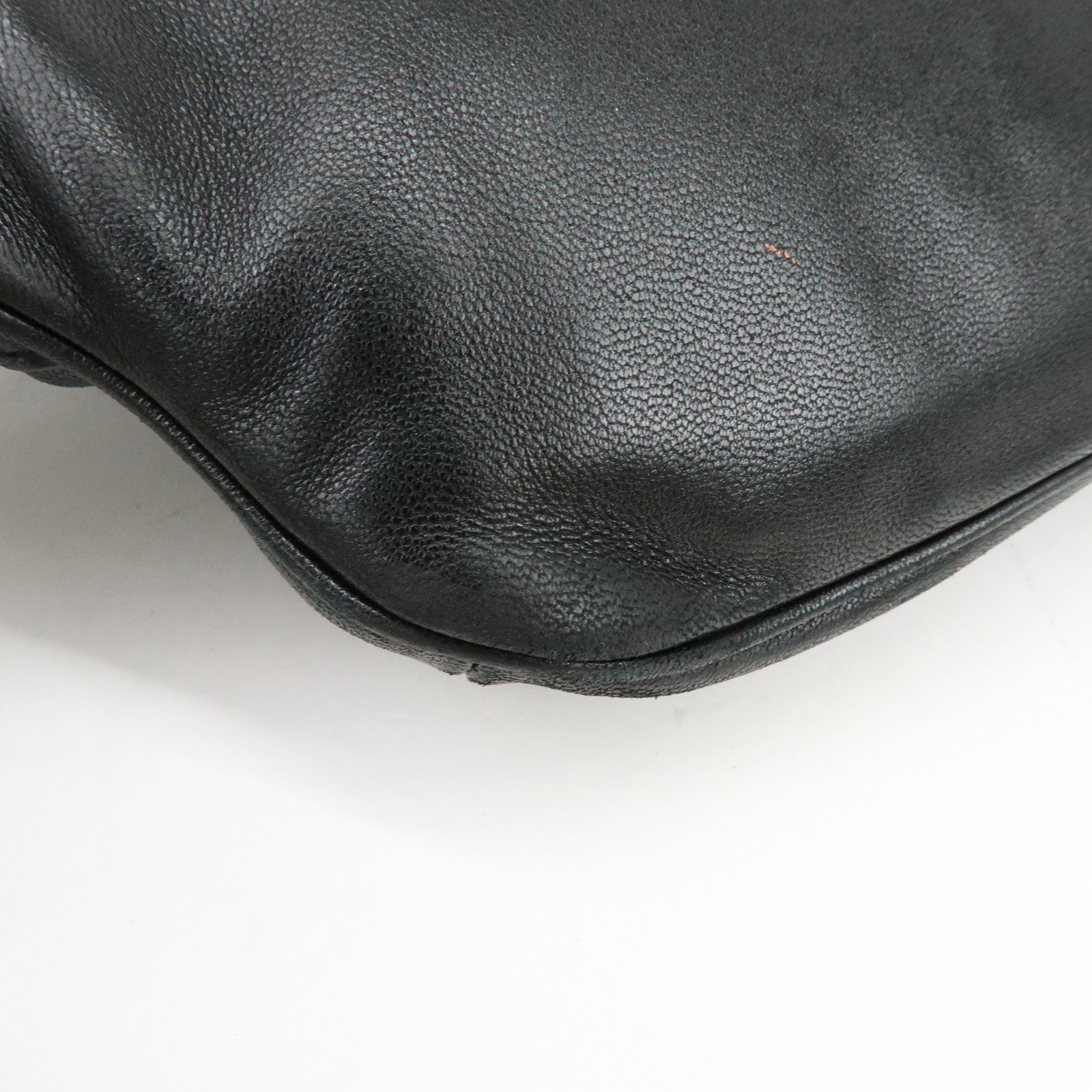 SAINT LAURENT PARIS Cassandra Leather Classic Belt Bag Black 590076