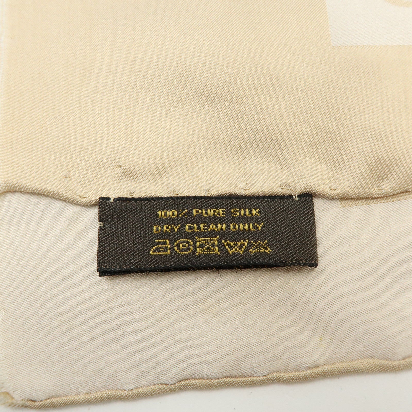 Louis Vuitton Monogram Echarpe Capri Silk 100% Scarf Beige M71051