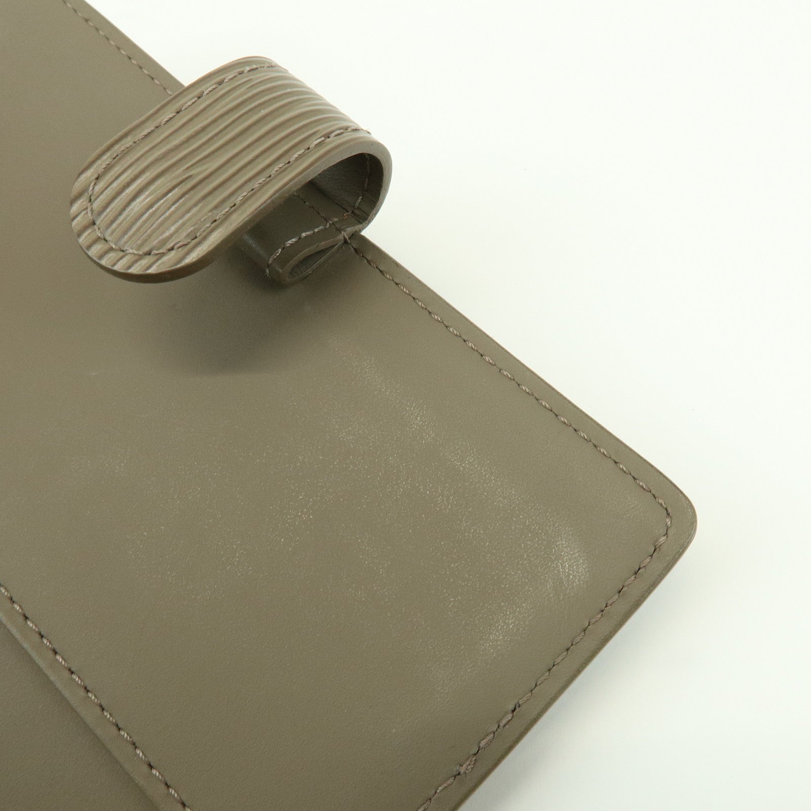 Louis Vuitton Epi Leather Agenda PM Planner Cover Pepper R2005C
