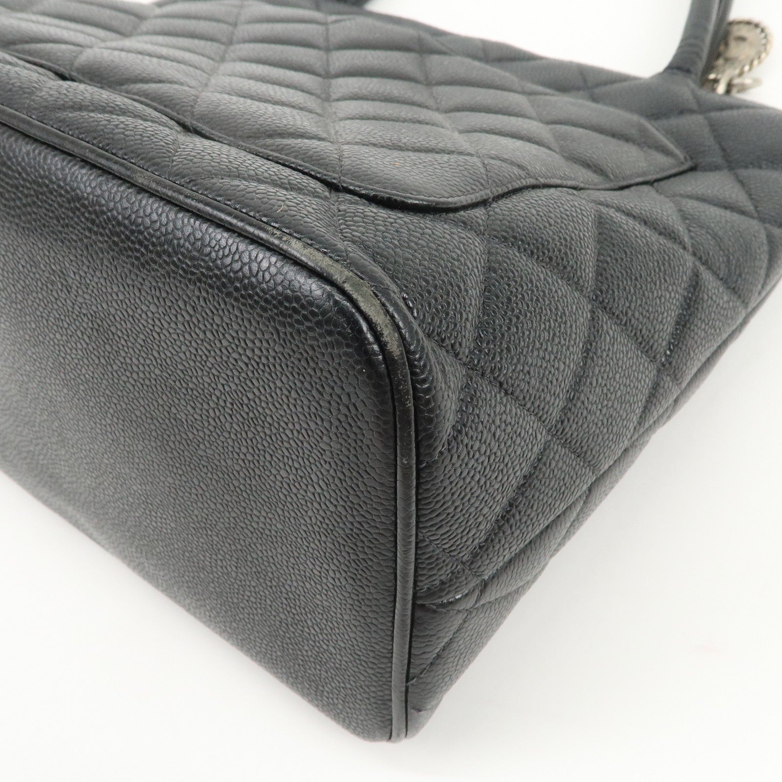 CHANEL Matelasse Caviarskin Medallion Tote Bag Hand Bag A01804