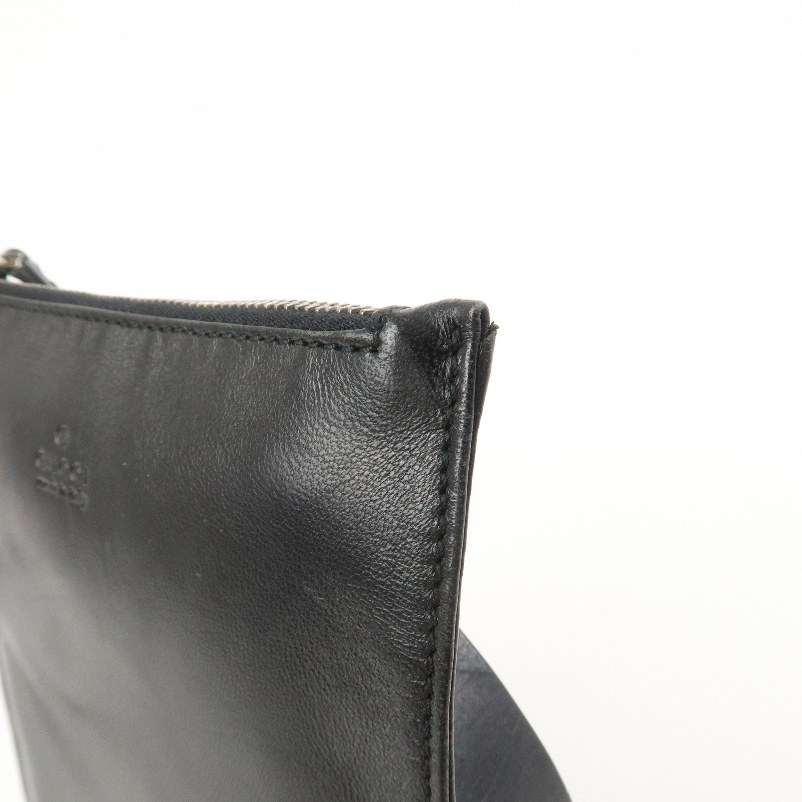 GUCCI Leather Waist Pouch Body Bag Black 037.1312