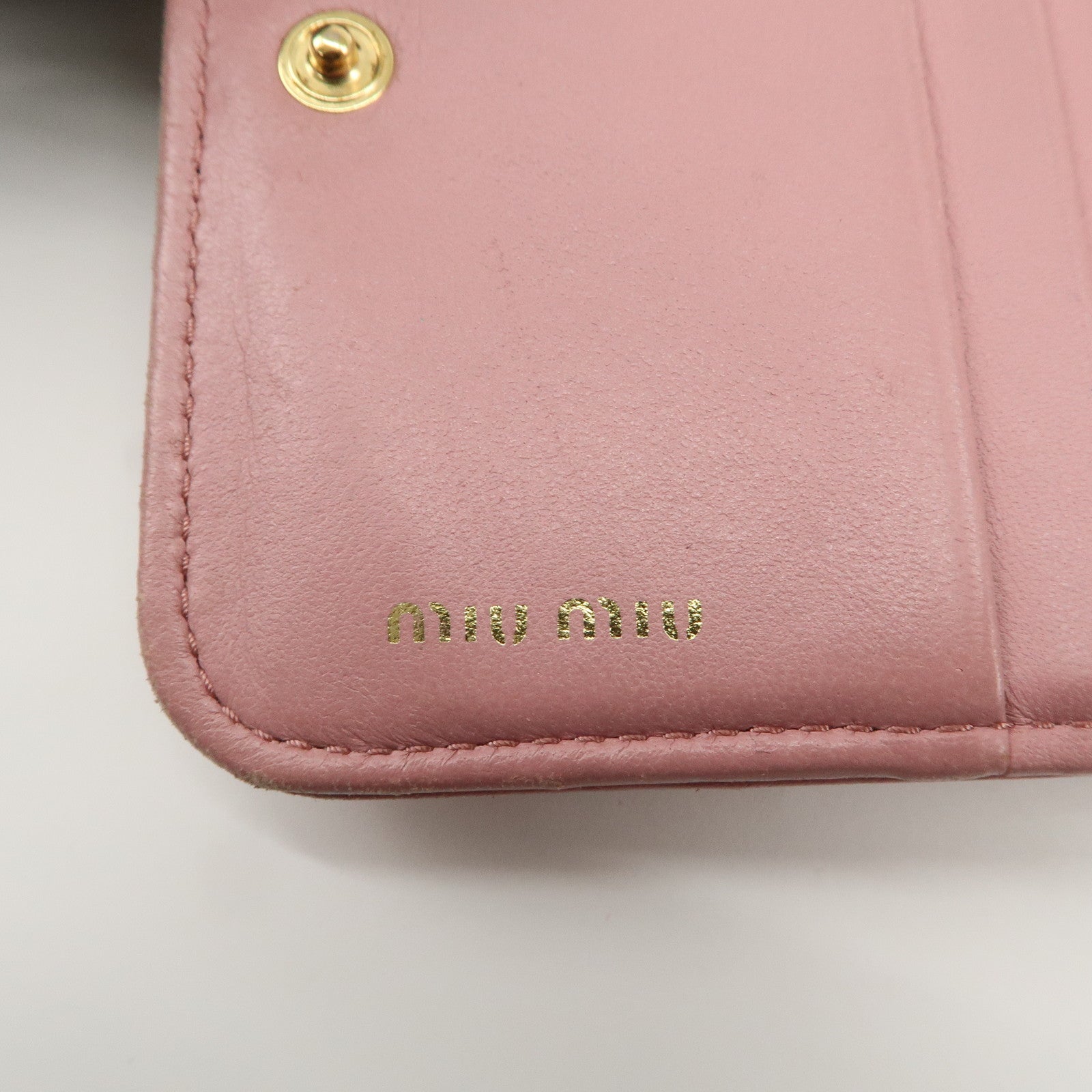 MIU MIU Matelasse Round Zippy Compact Wallet Pink 5ML522