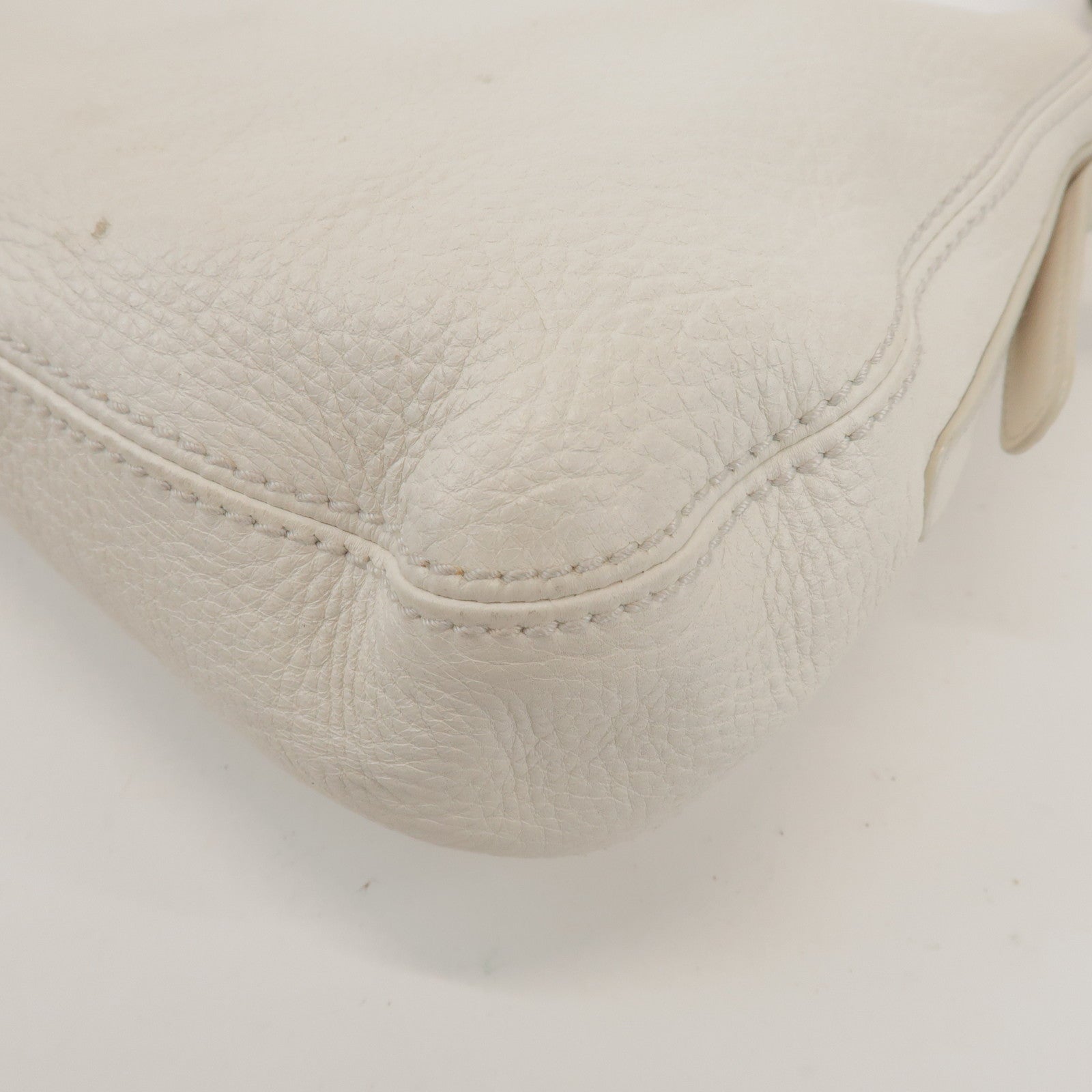 BOTTEGA VENETA Cervo Leather Shoulder Bag Hand Bag White 133507