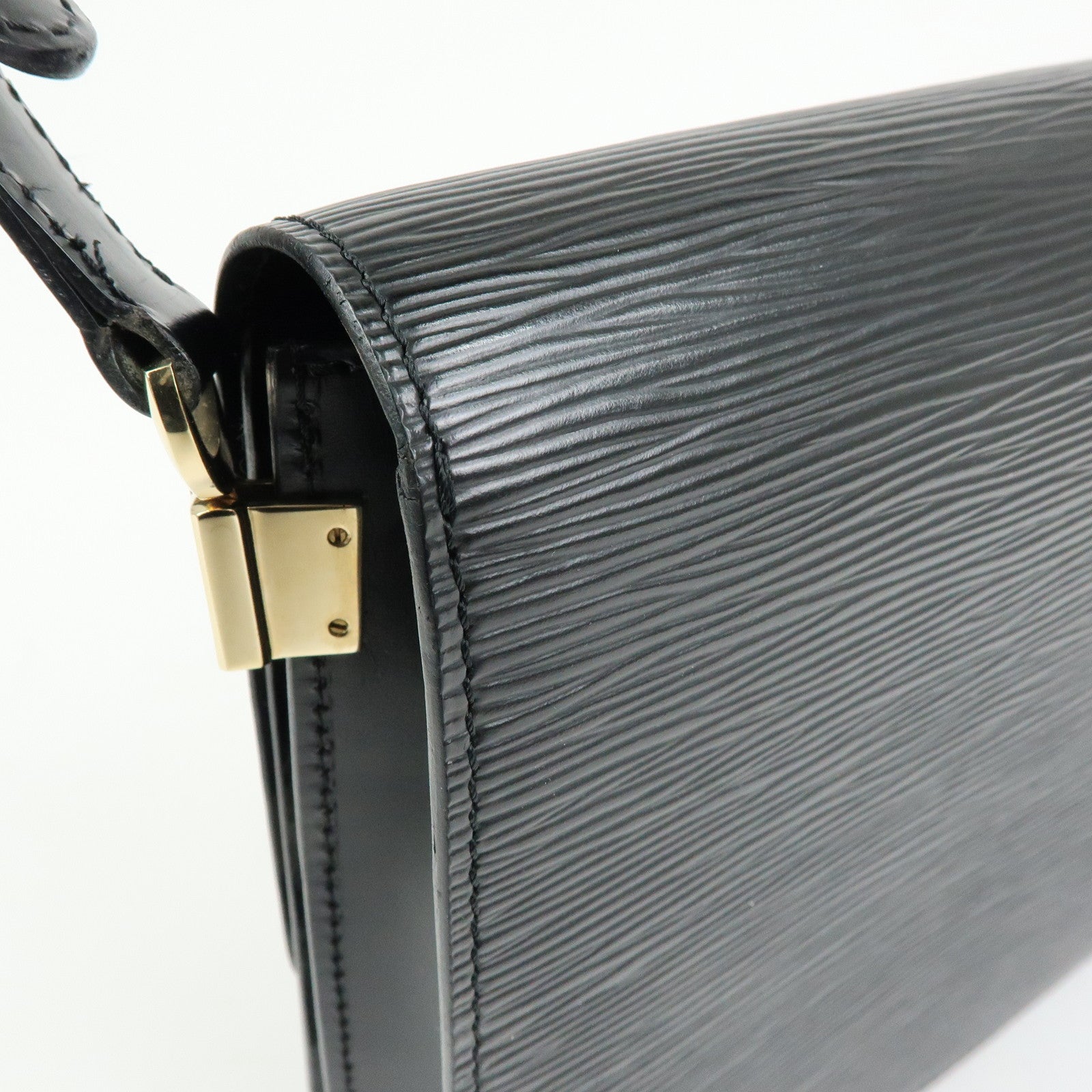 Louis Vuitton Epi Freerun Leather Shoulder Bag Noir Black M52402