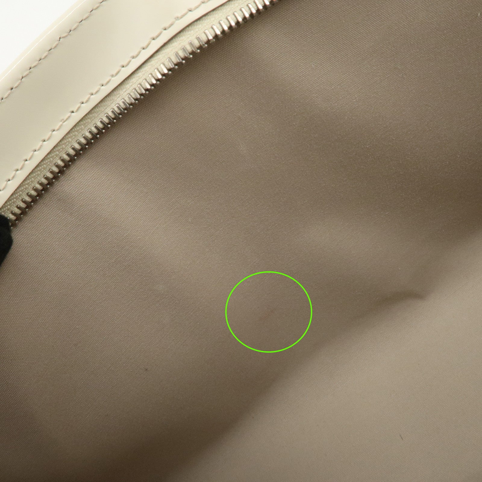 Louis Vuitton Epi Madeleine PM Hand Bag Ivoire White M5933J