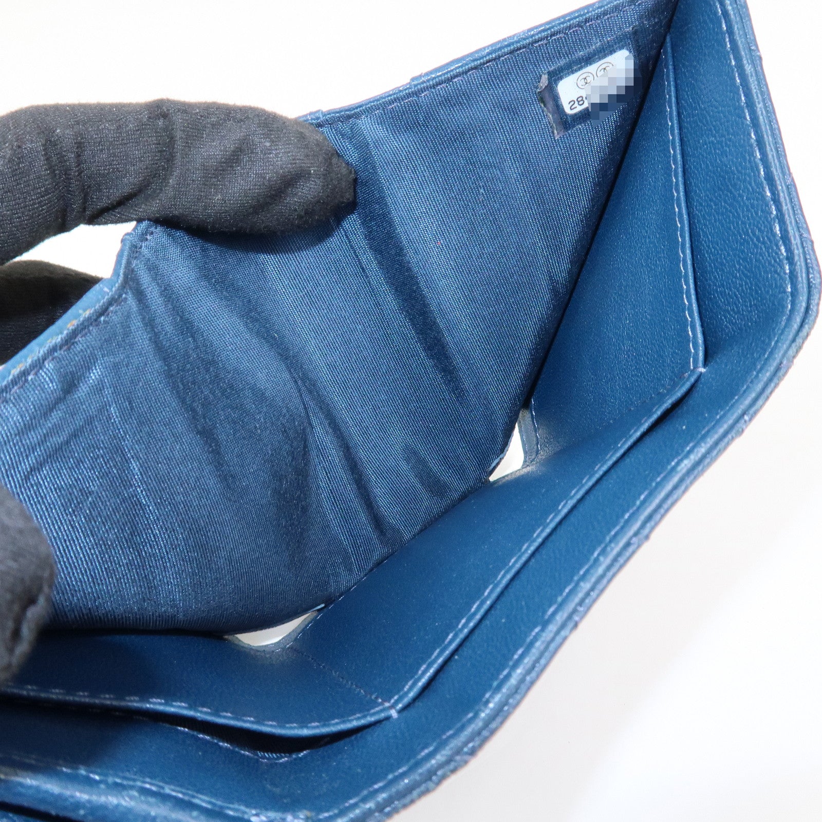 CHANEL COCO Mark Matelasse CHANEL19 Tri-fold Compact Wallet AP0727