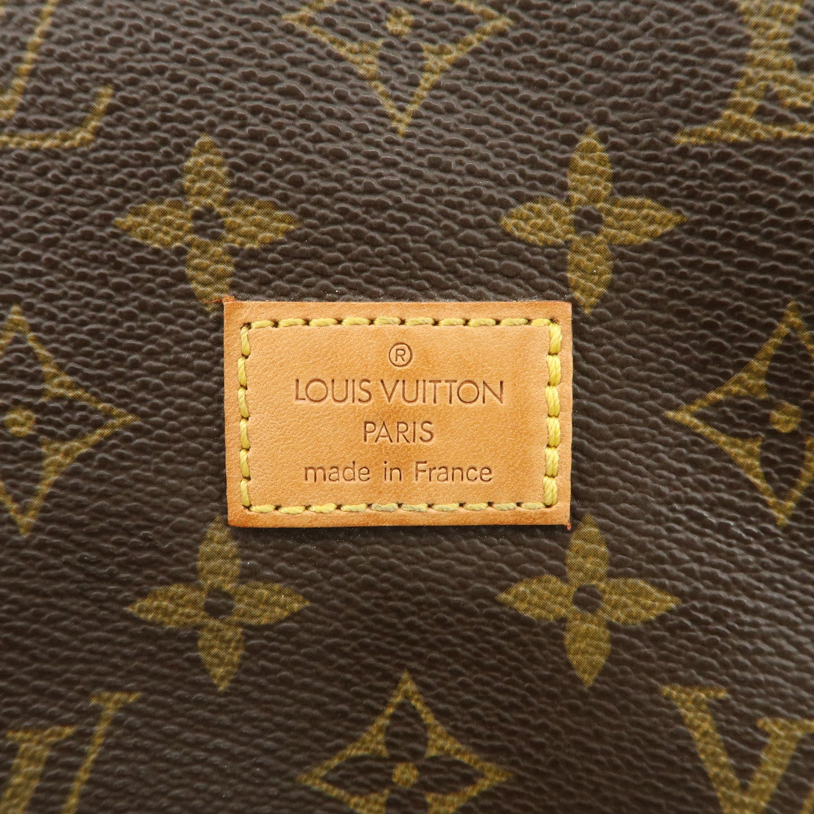 Louis Vuitton Monogram Saumur 30 Shoulder Bag Crossbody Bag M42256
