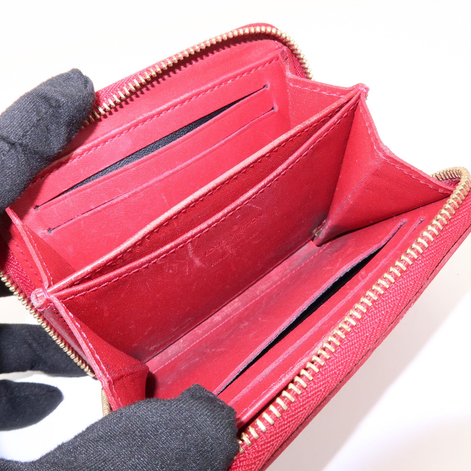 Louis Vuitton Monogram Vernis Leather Zippy Coin Case Pomme d'Amour